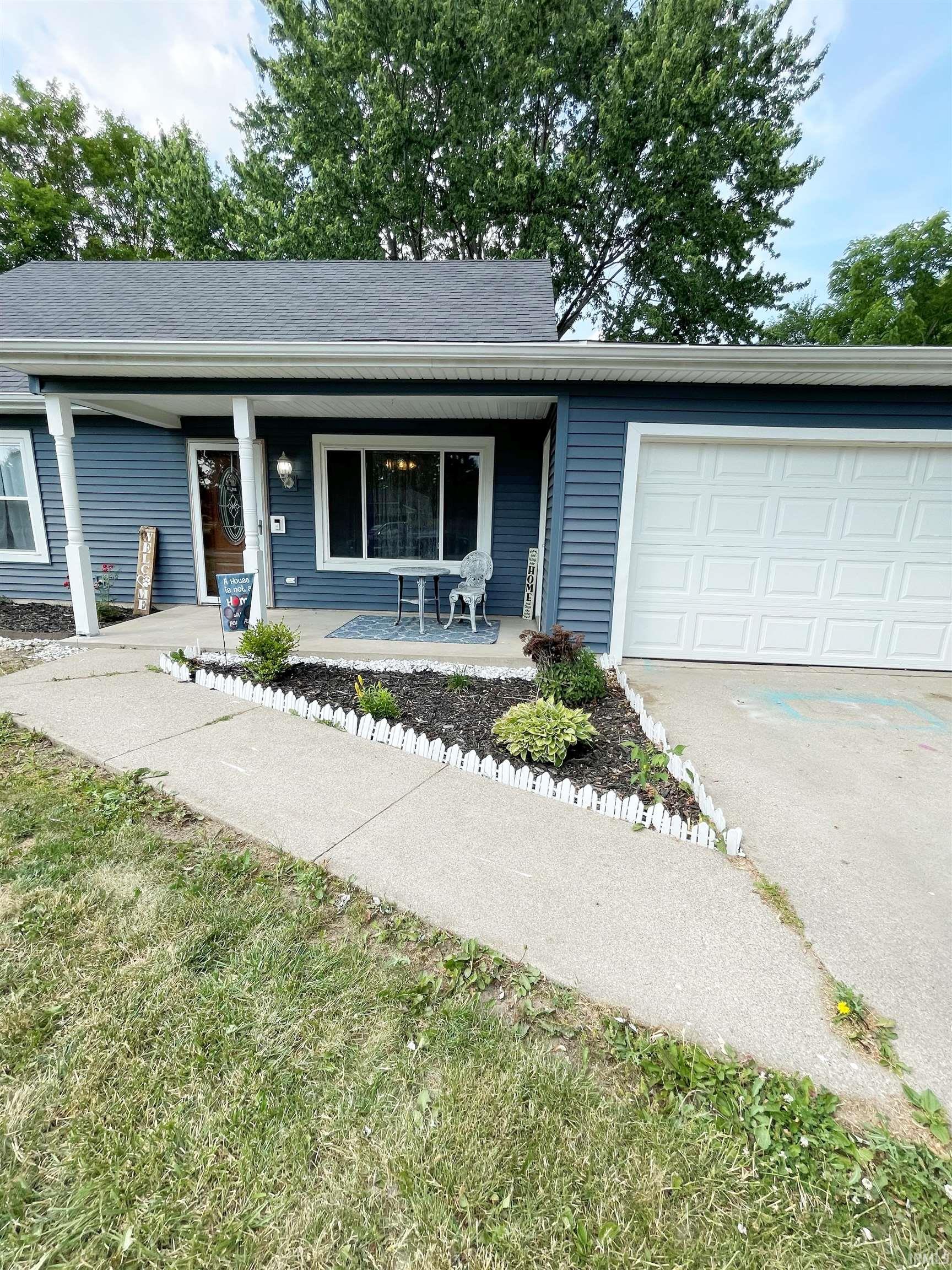 1212 Mcintyre