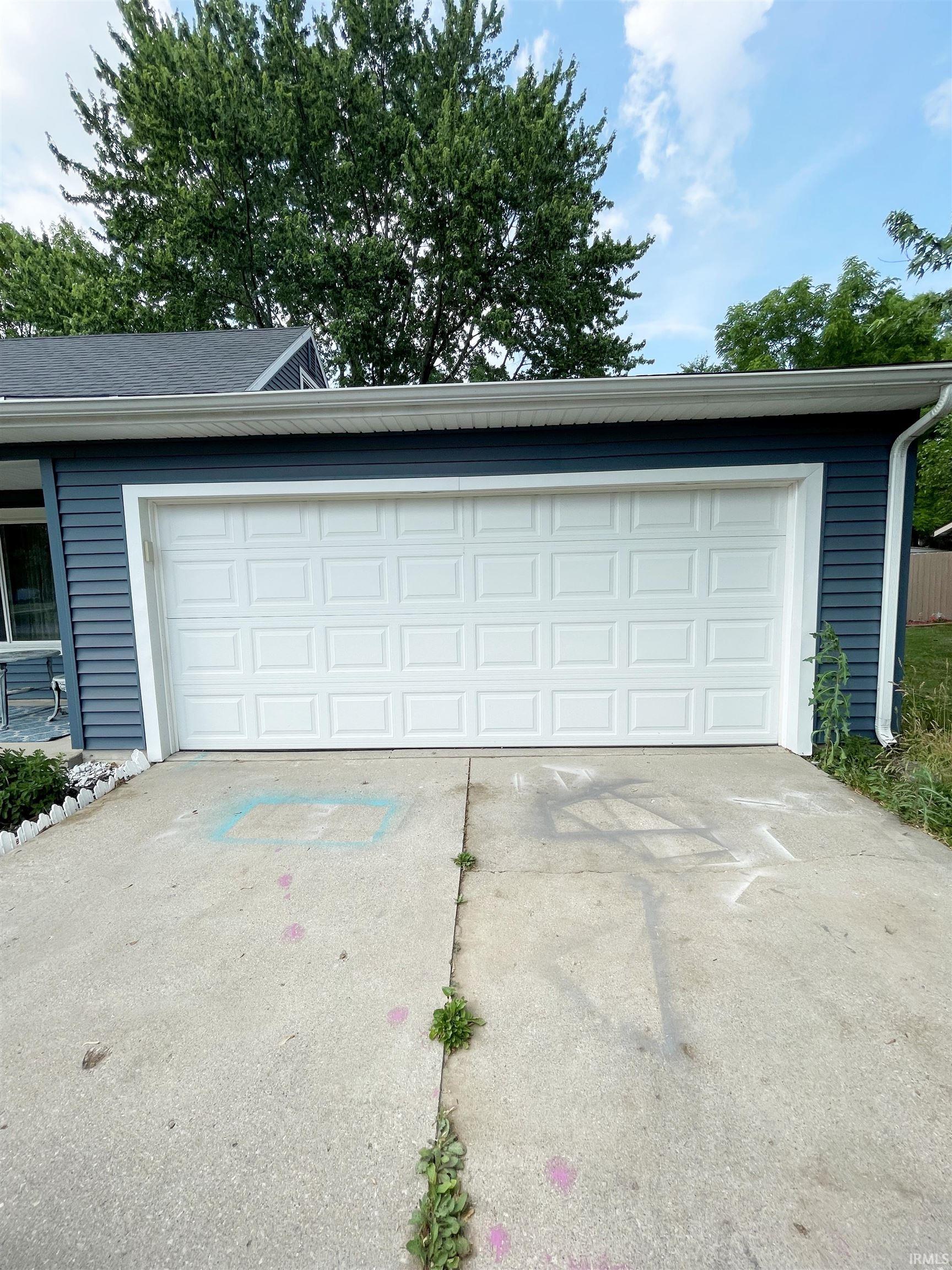 1212 Mcintyre