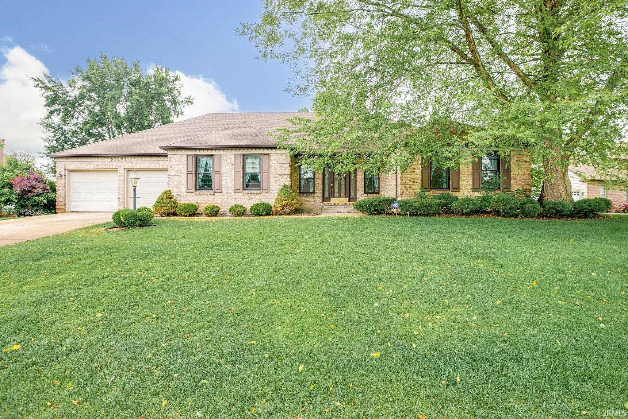 51851 Lake Knoll