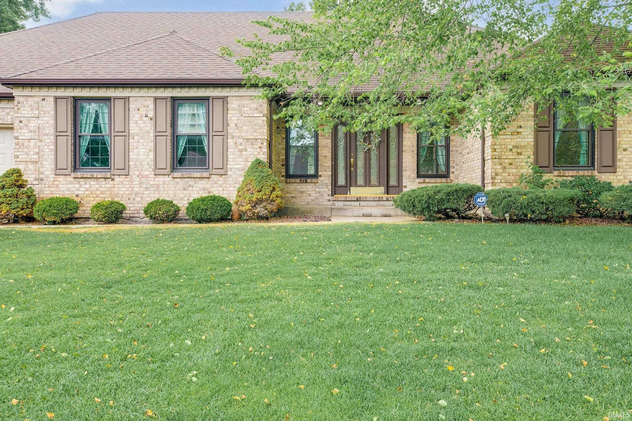 51851 Lake Knoll
