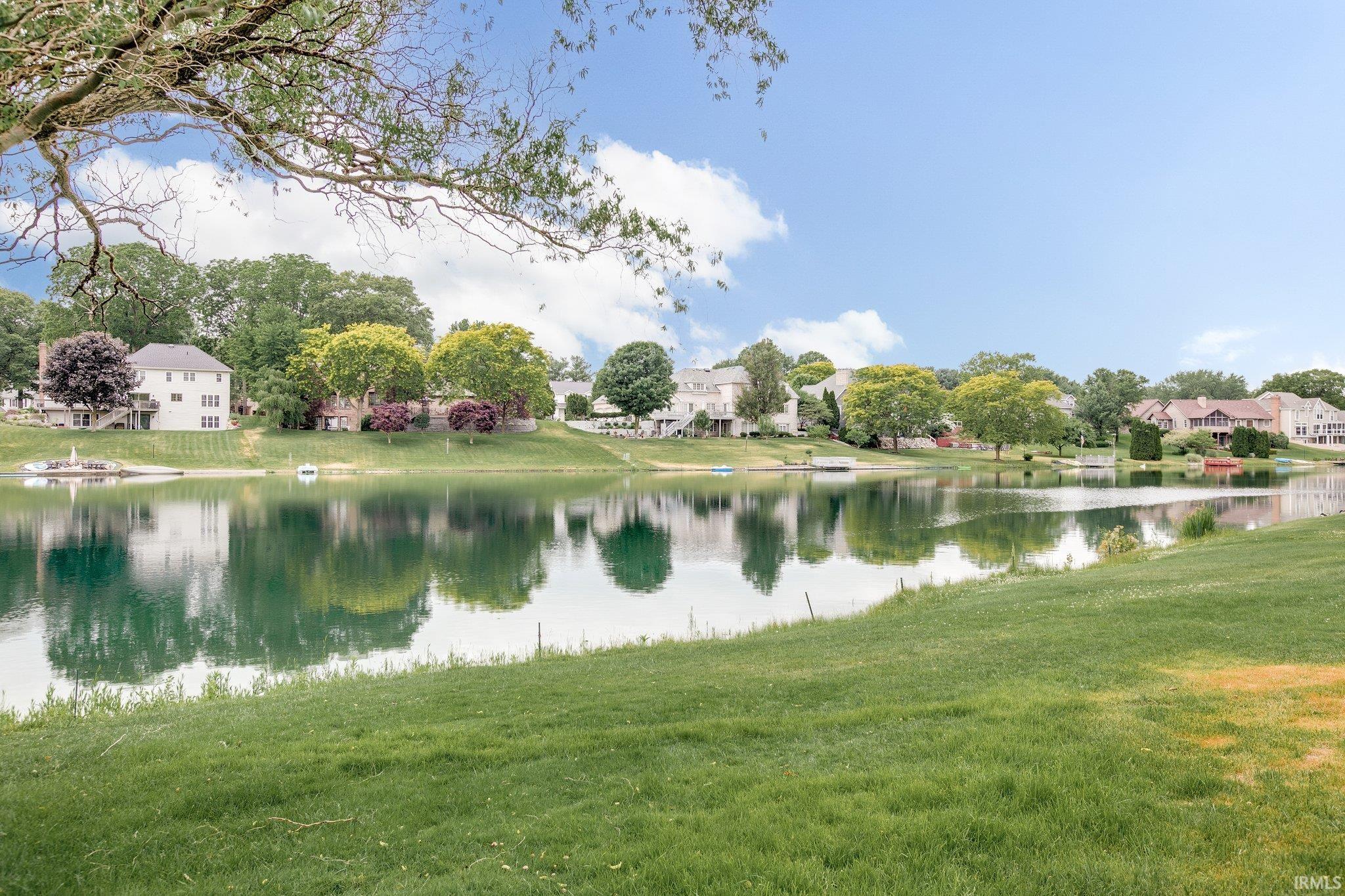 51851 Lake Knoll