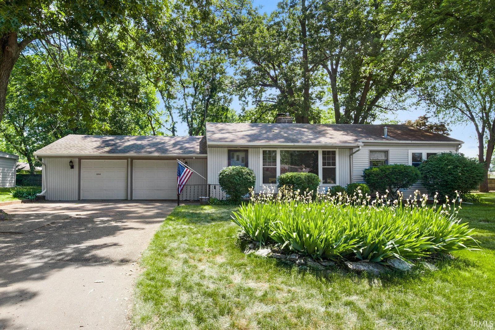 1204 Kenmore
