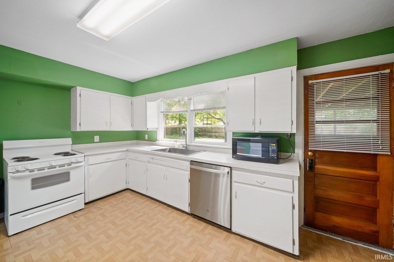 1204 Kenmore