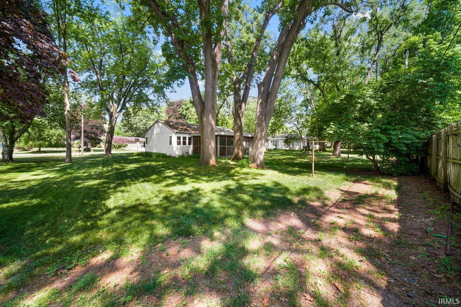 1204 Kenmore