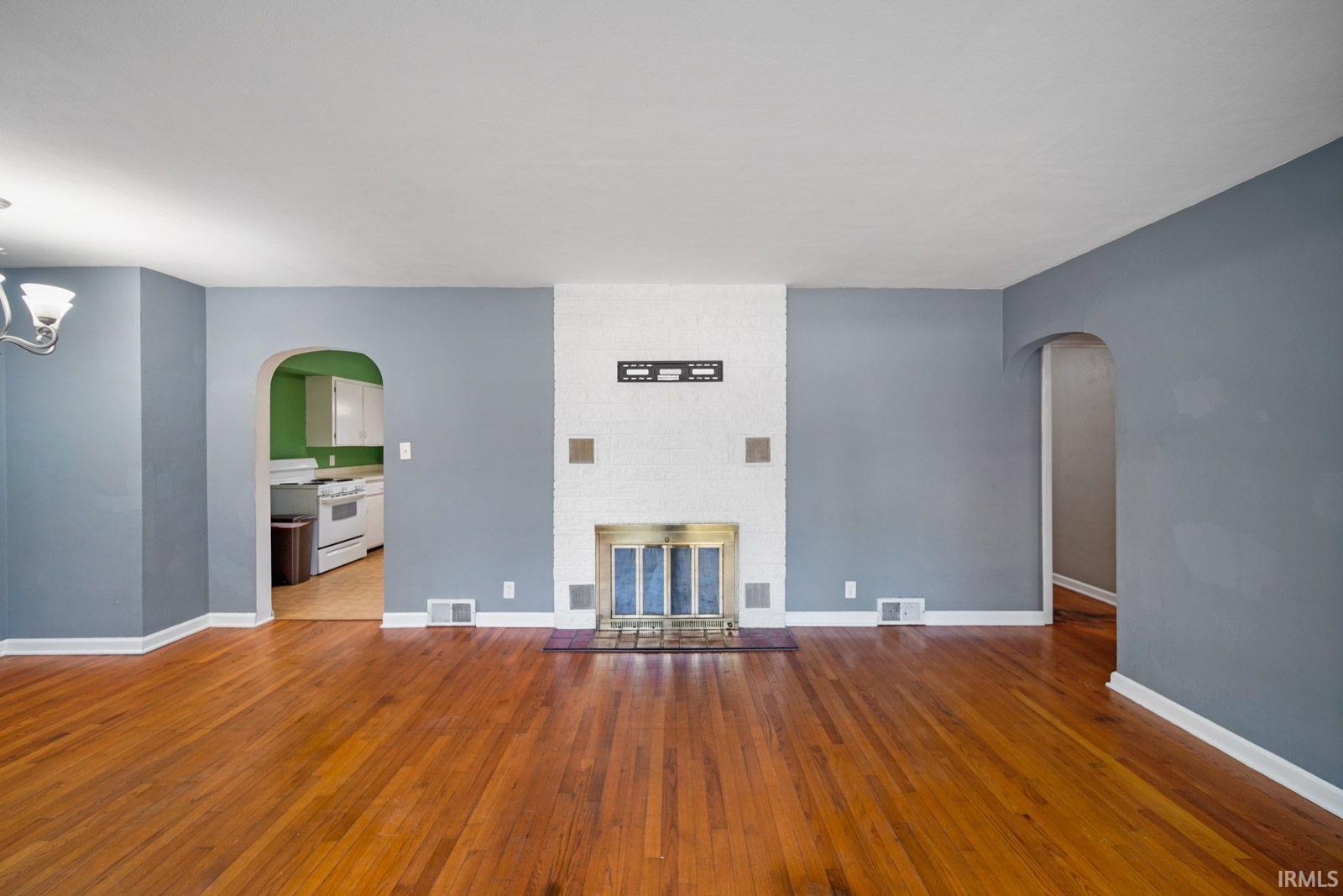 1204 Kenmore