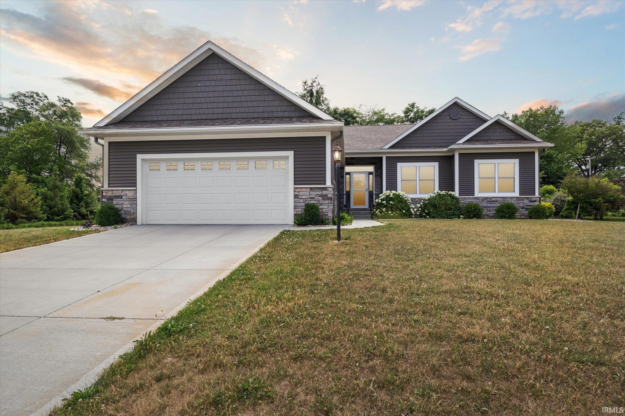 50881 Forest Lake