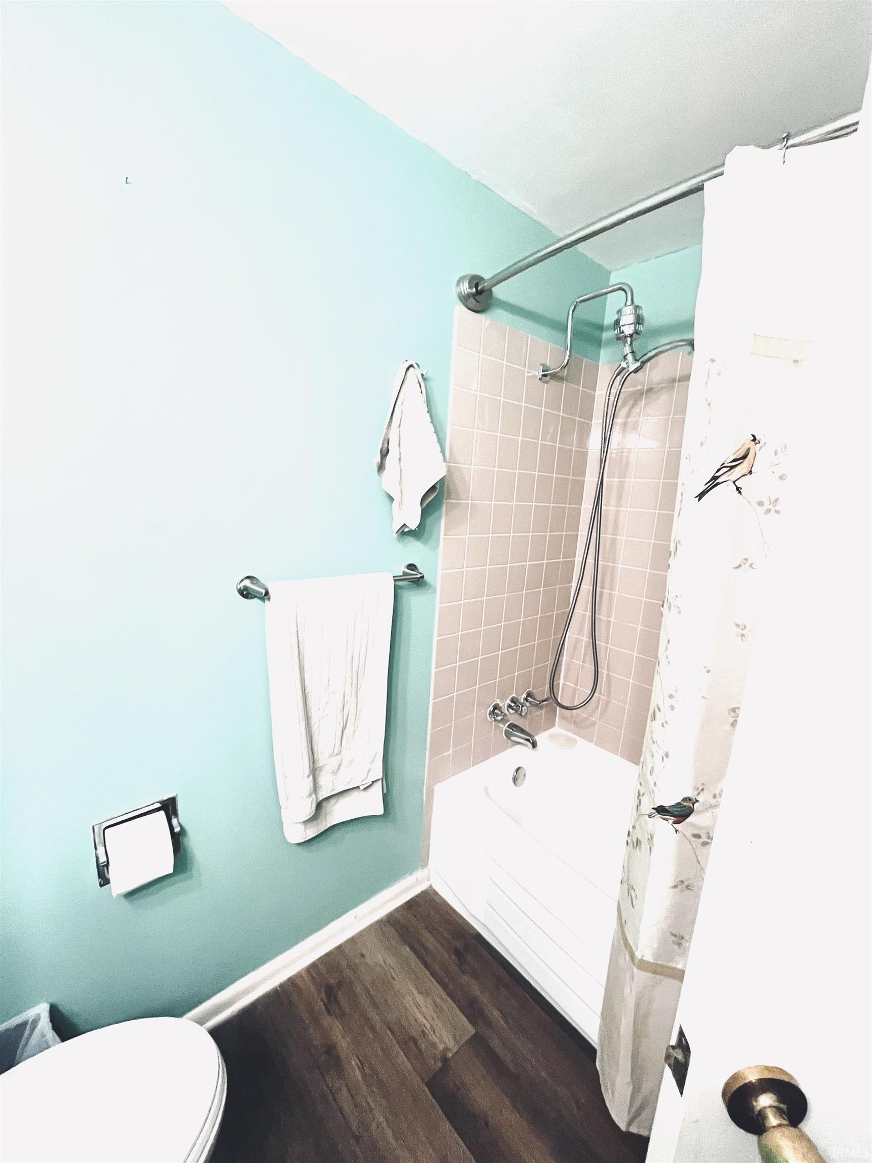 6037 Glenview