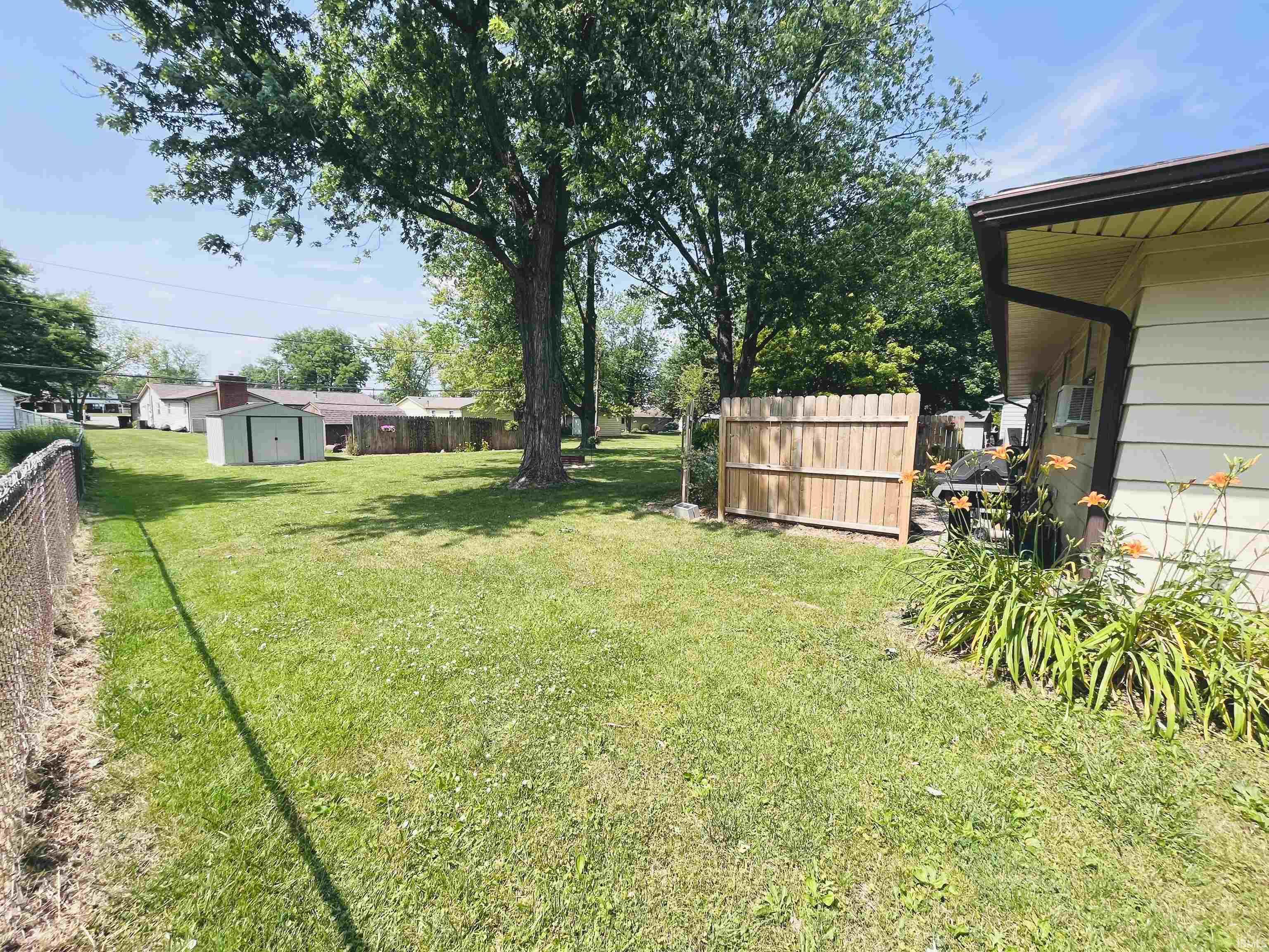 6037 Glenview