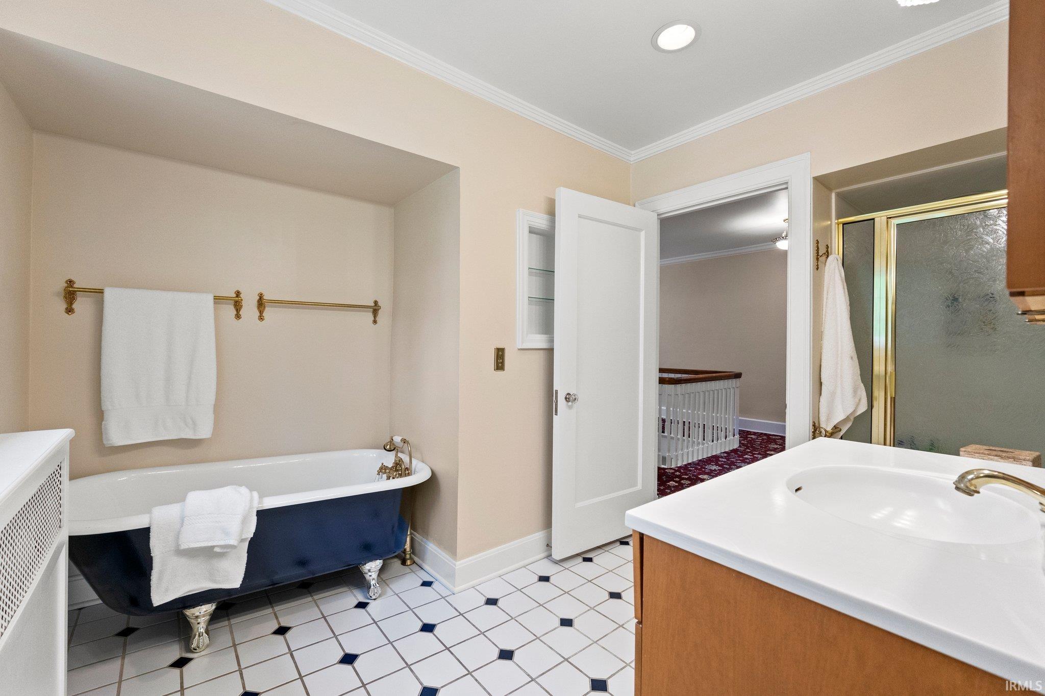 2120 Forest Park