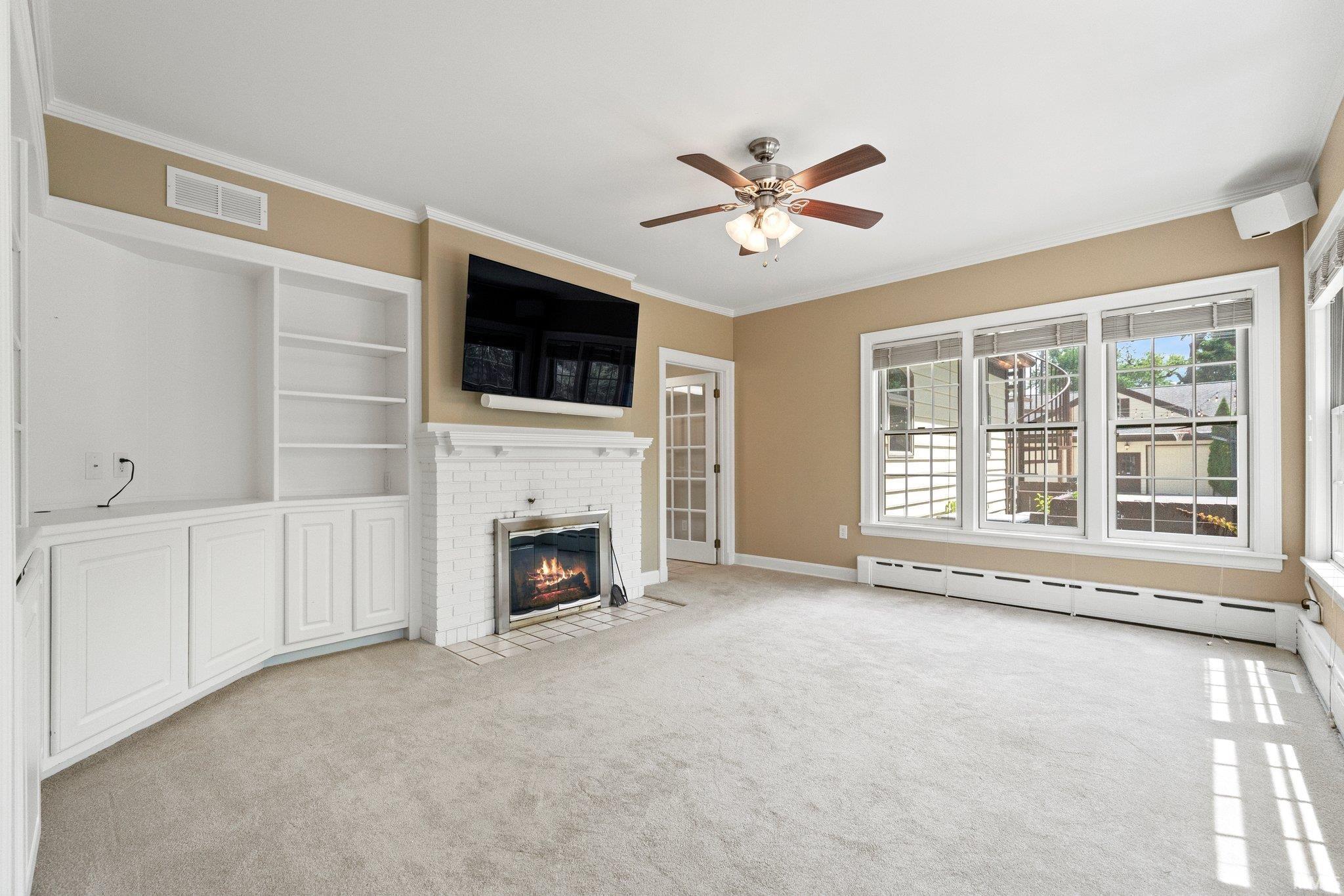 2120 Forest Park