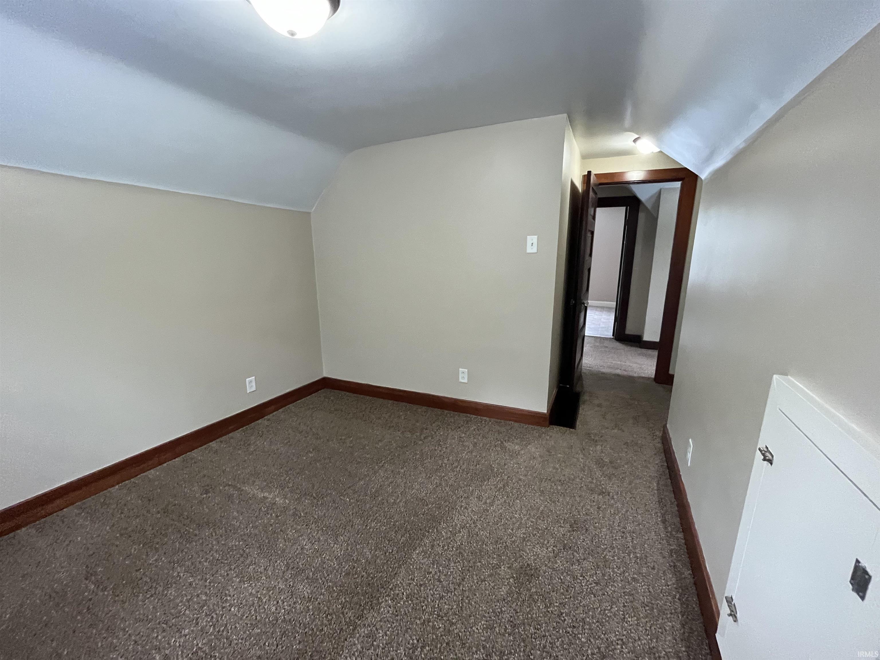 5614 Calhoun