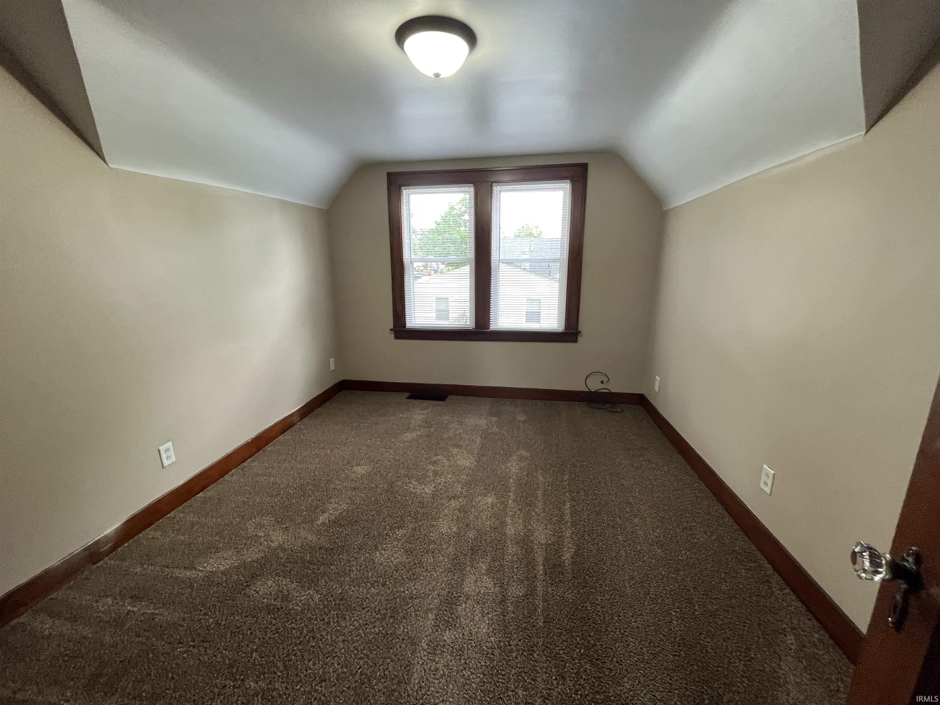 5614 Calhoun