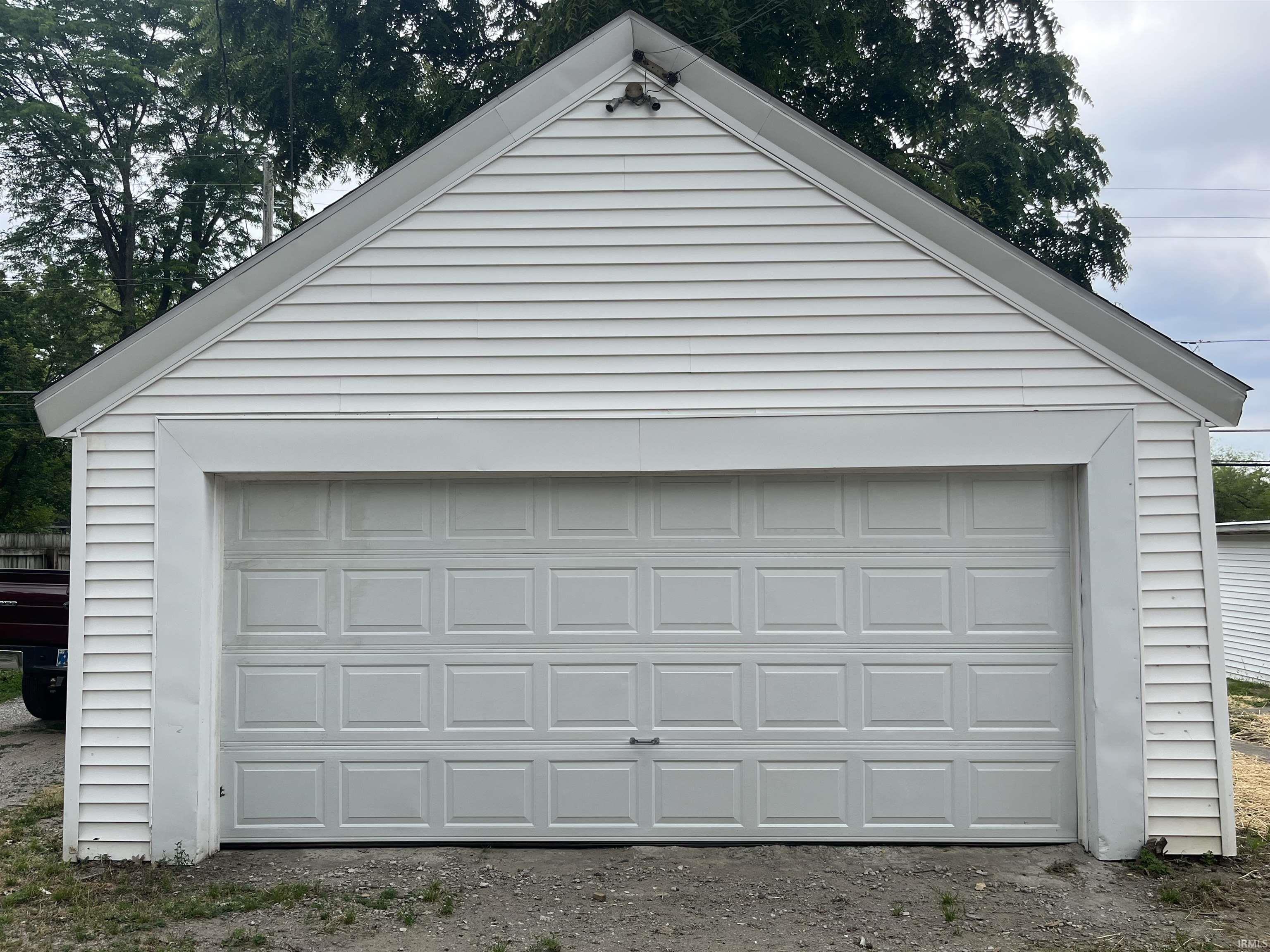 5614 Calhoun