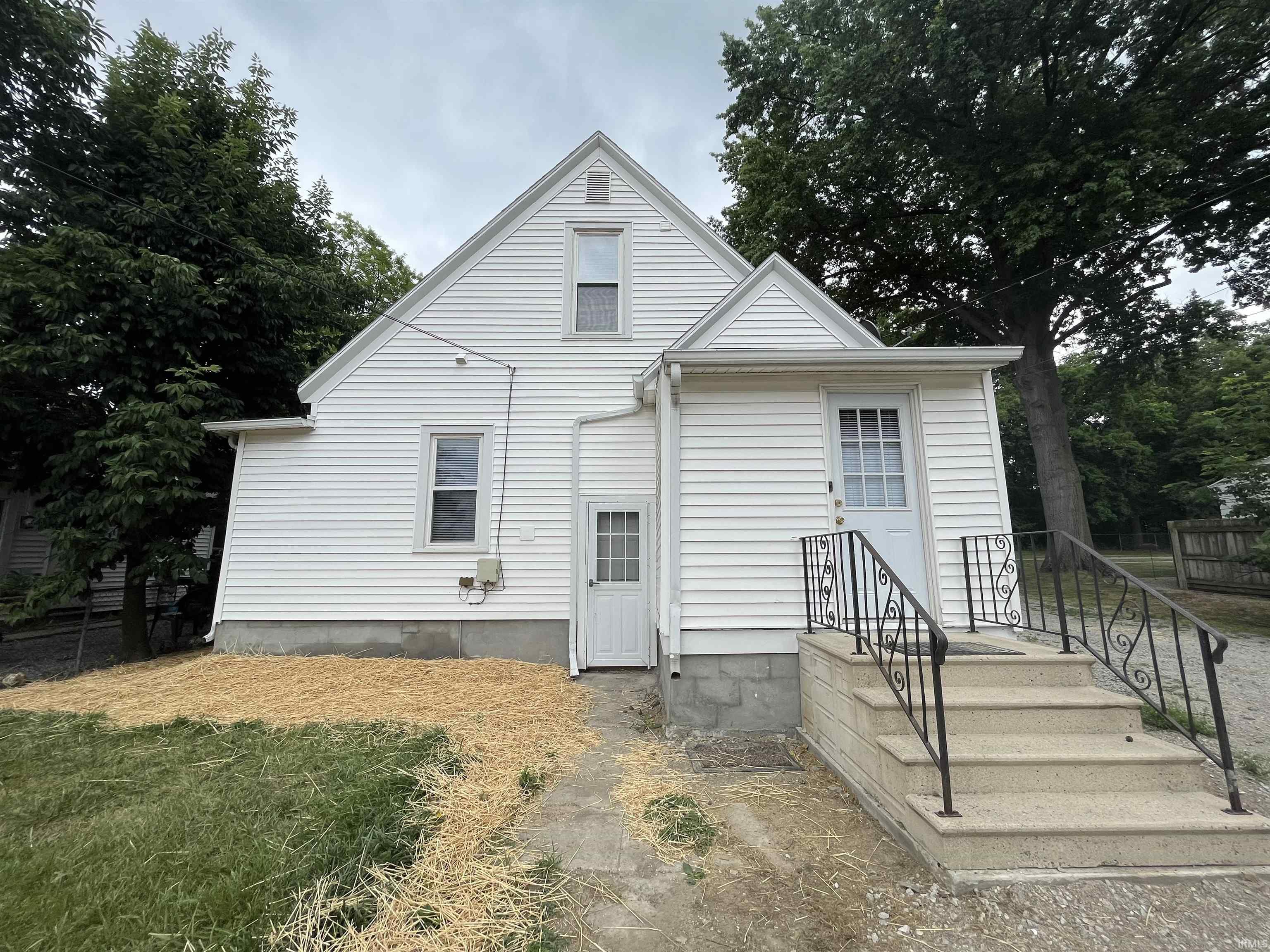 5614 Calhoun