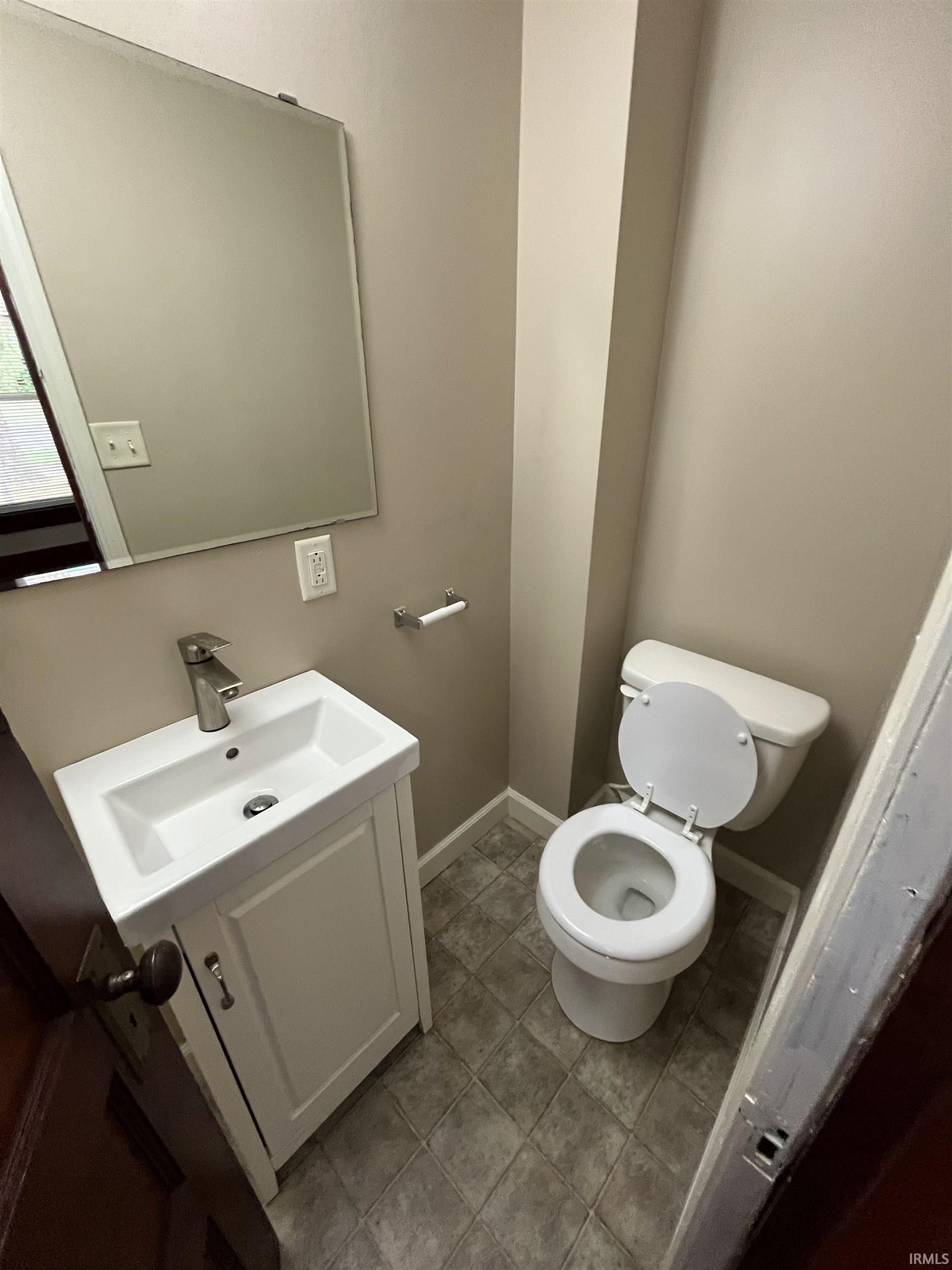 5614 Calhoun