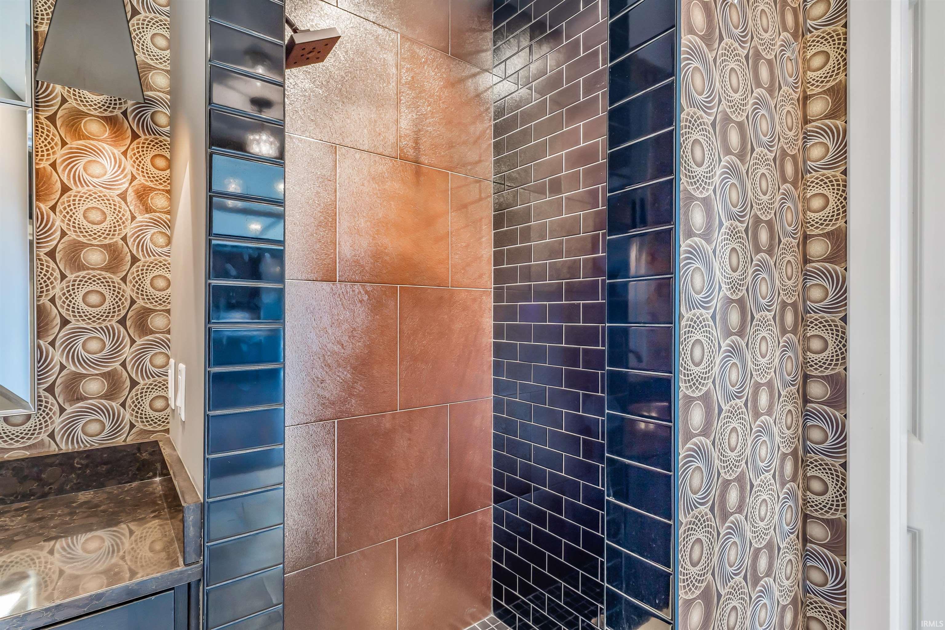 203 East Berry, Apt 901