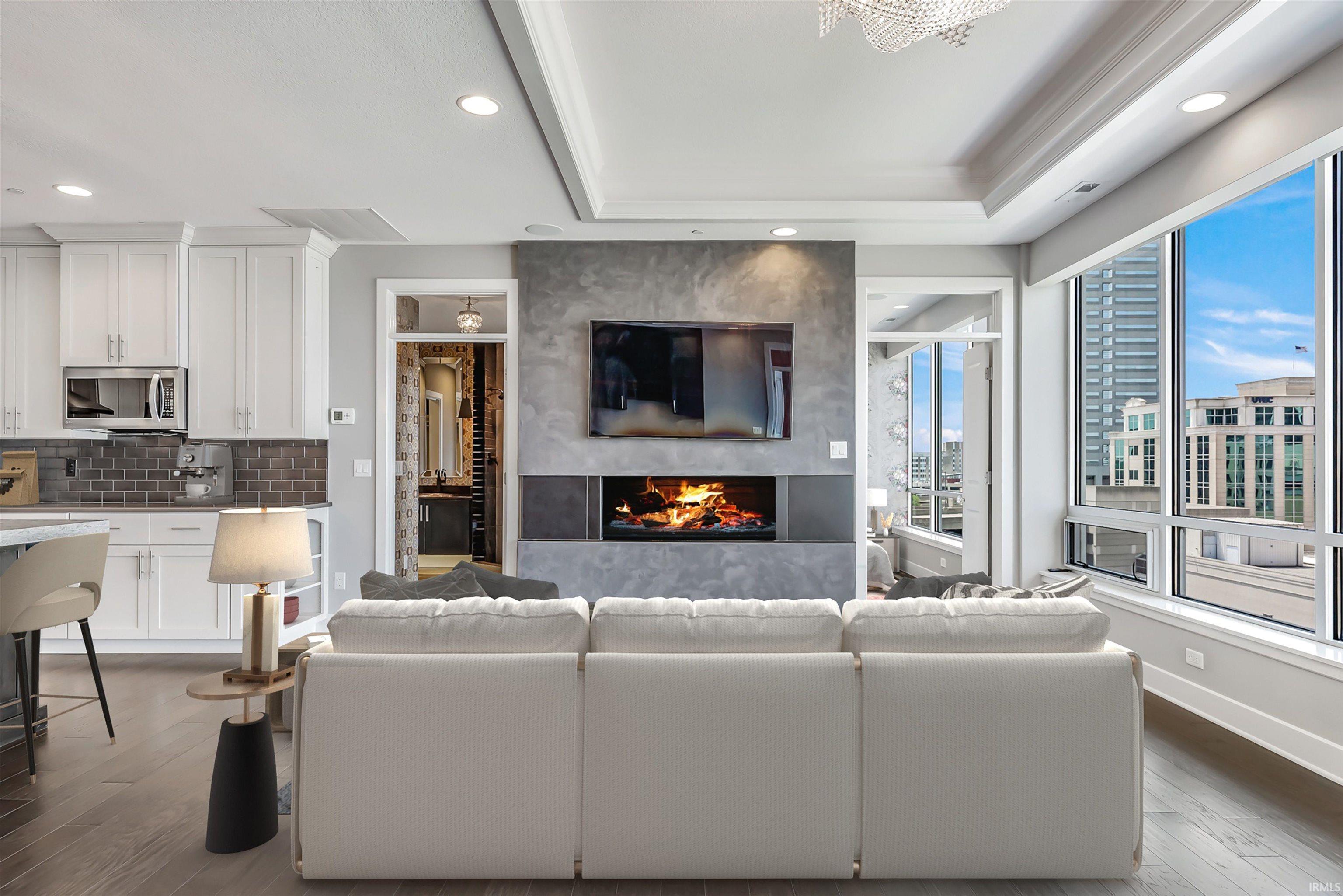 203 East Berry, Apt 901