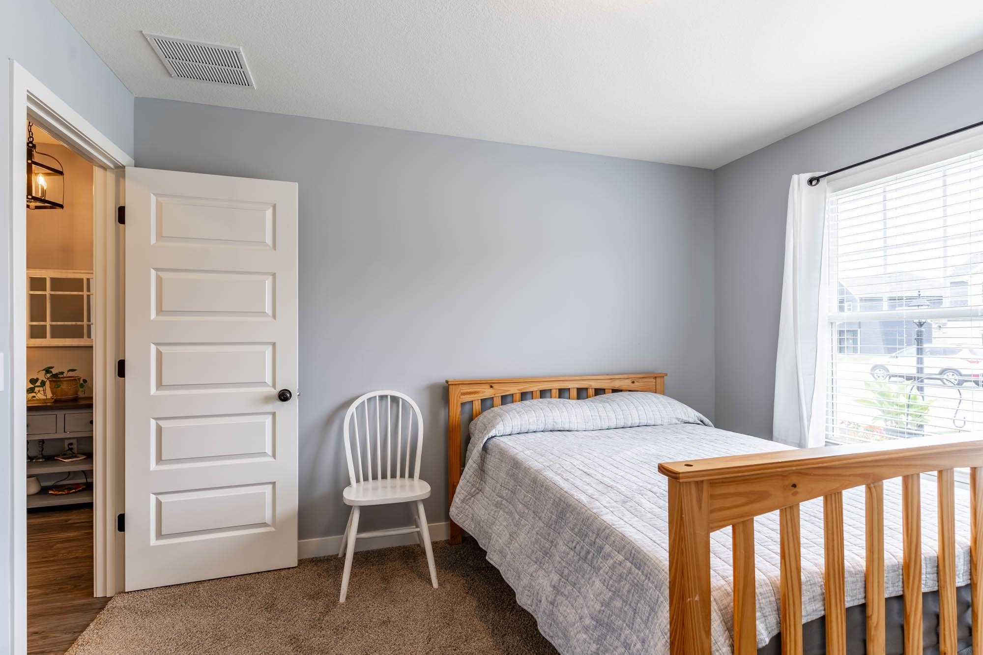 1212 Lone Oak