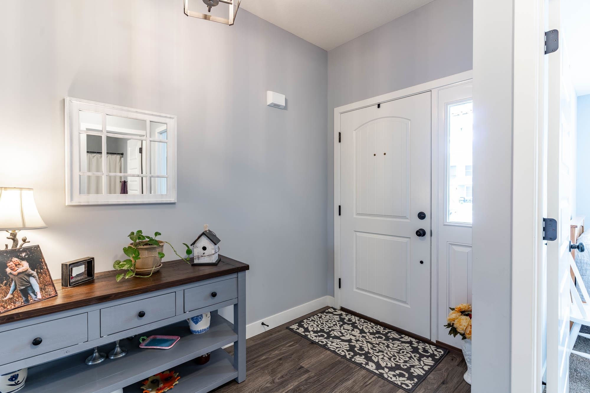 1212 Lone Oak