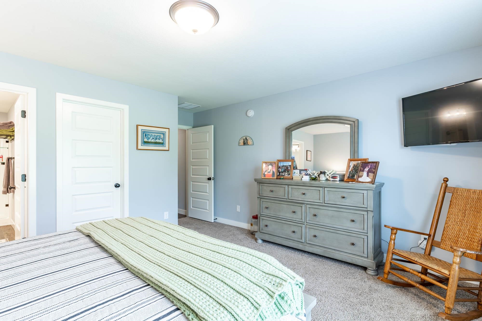 1212 Lone Oak