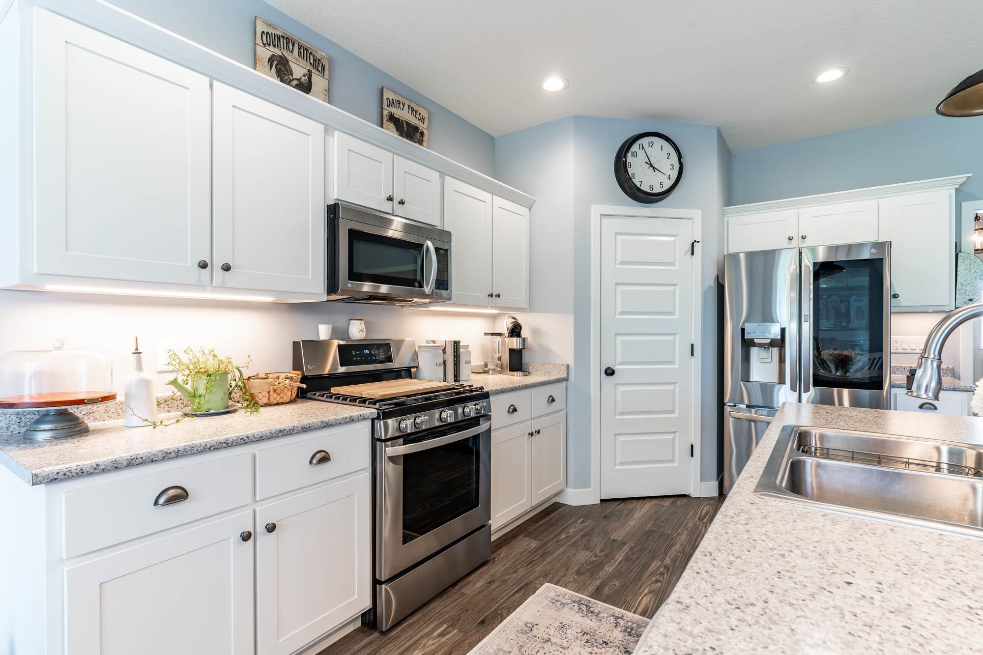 1212 Lone Oak