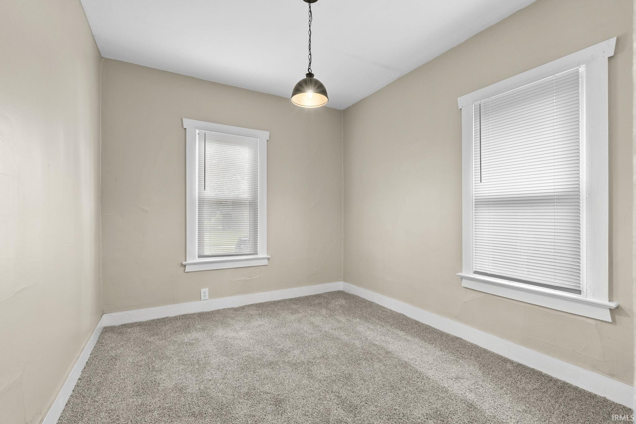 4405 Warsaw