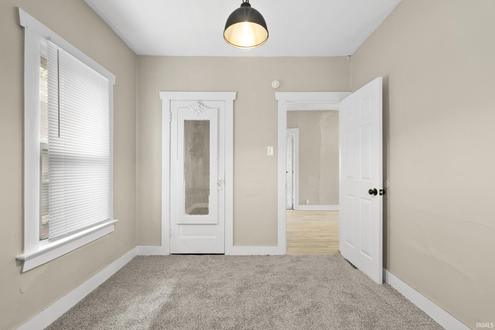 4405 Warsaw