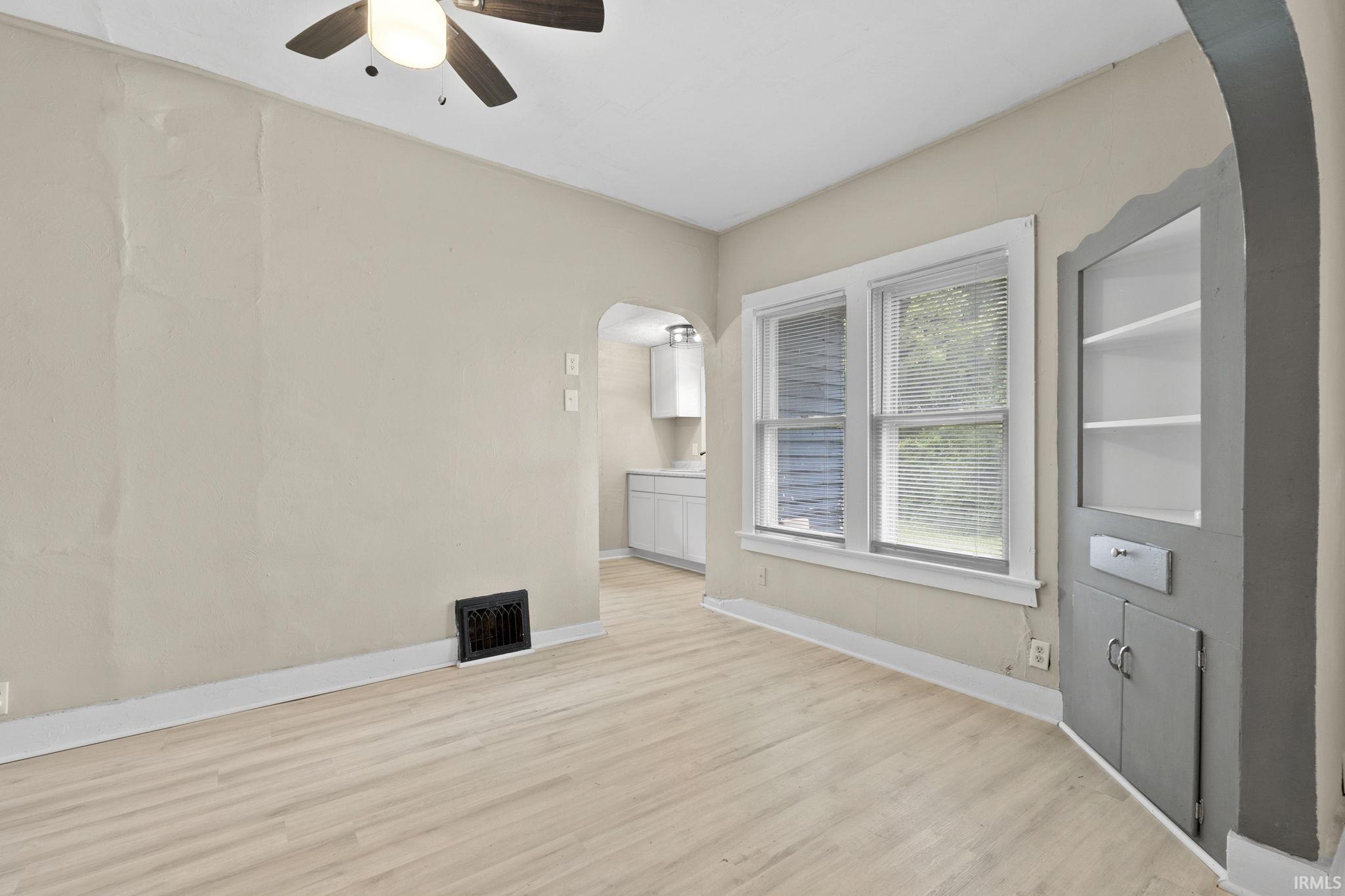 4405 Warsaw