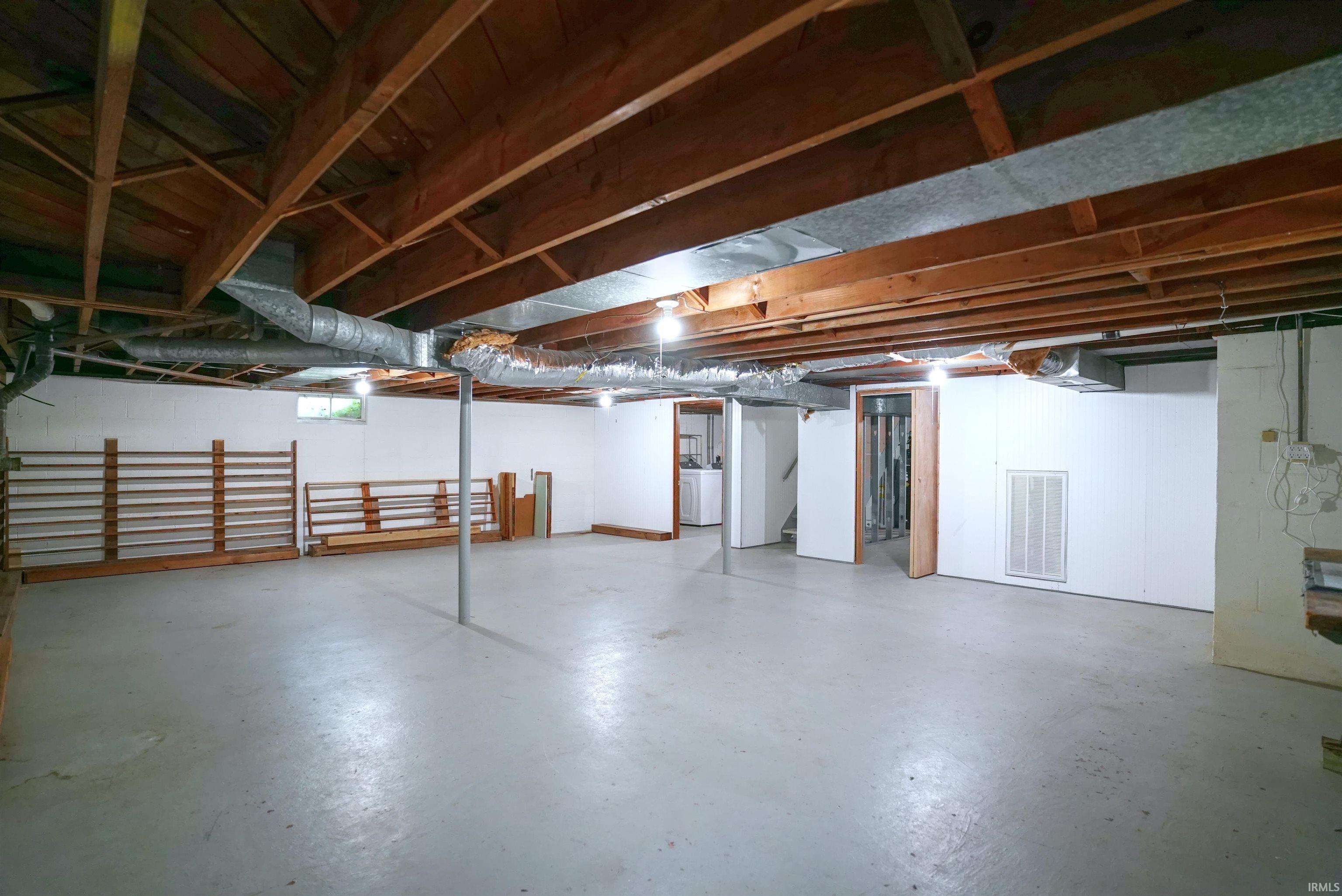 23499 Greenleaf