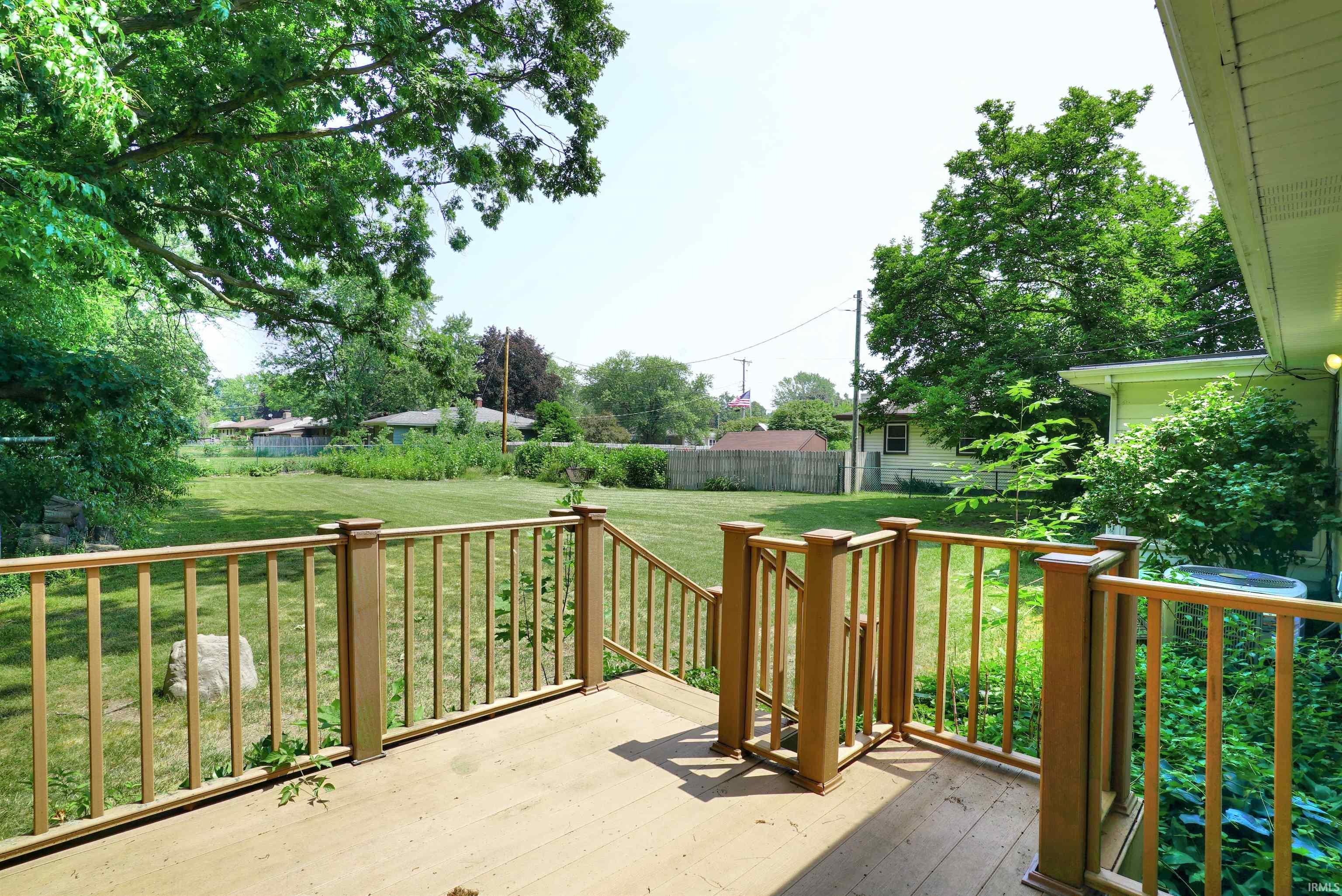 23499 Greenleaf