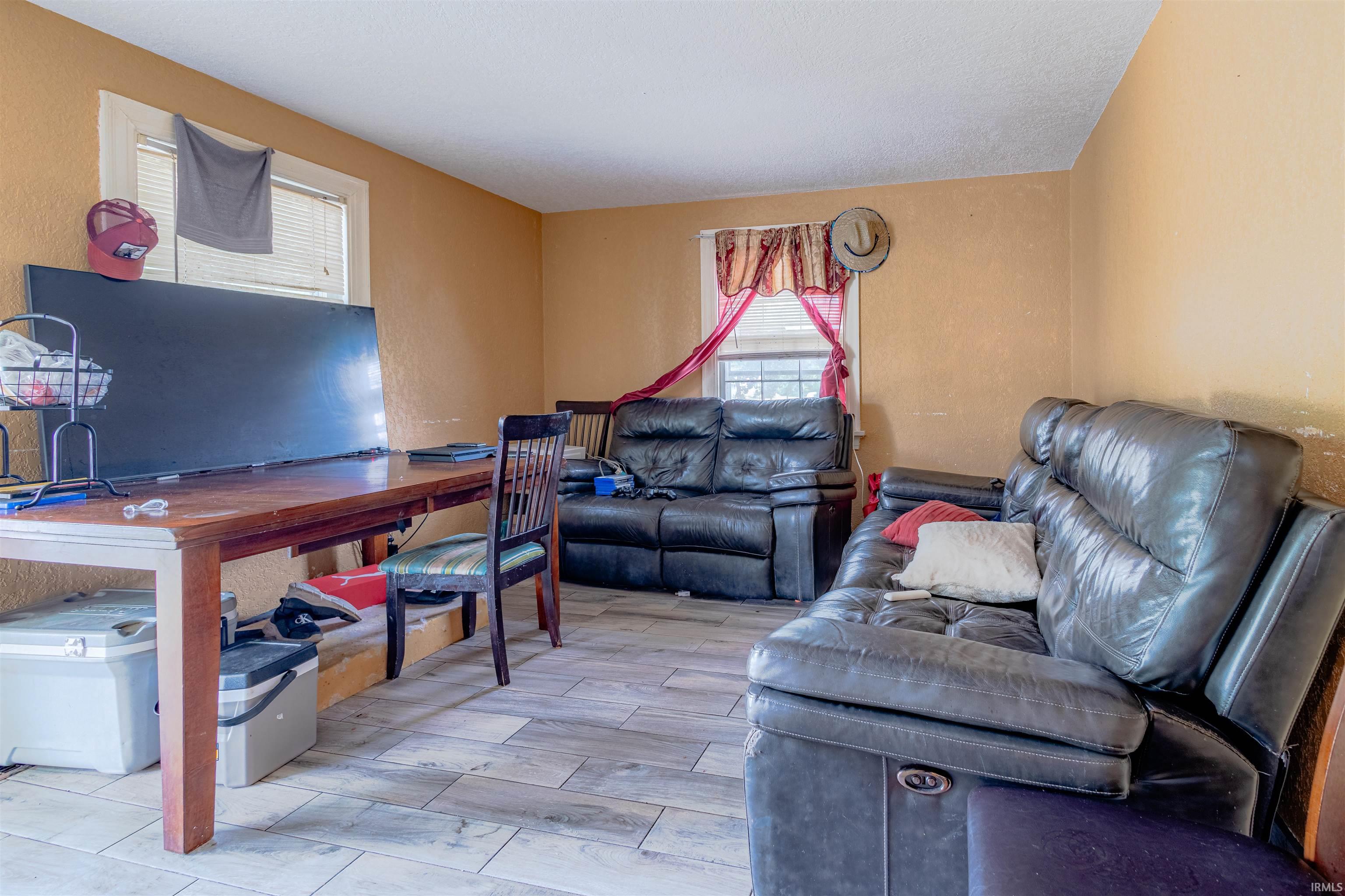 4517 Warsaw