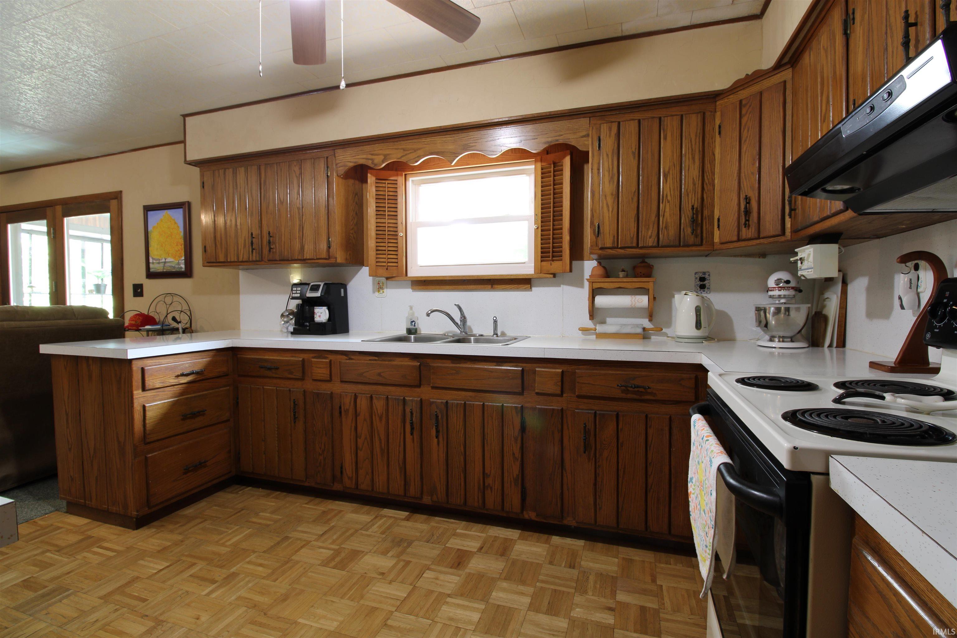 2835 State Road 10