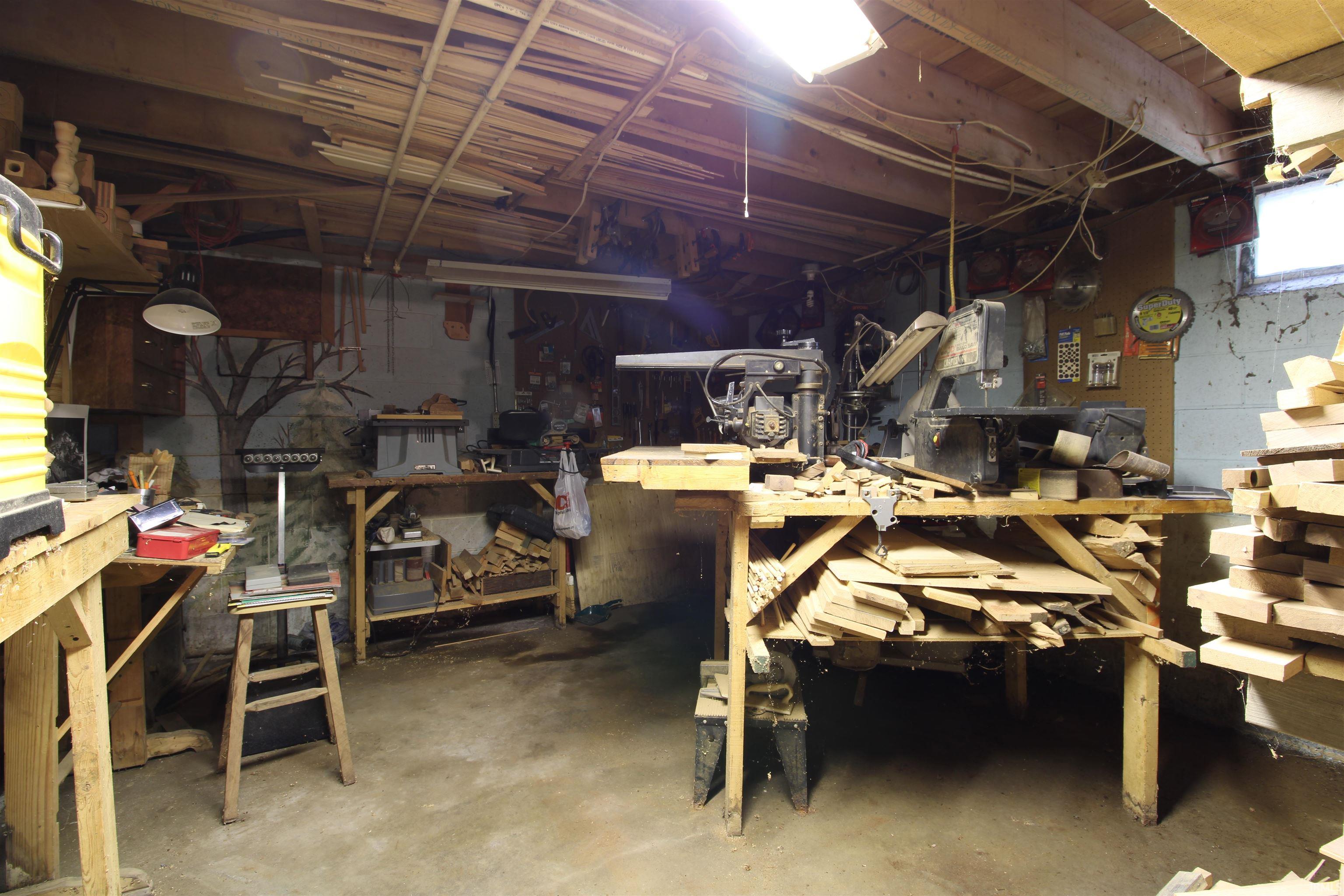 2835 State Road 10