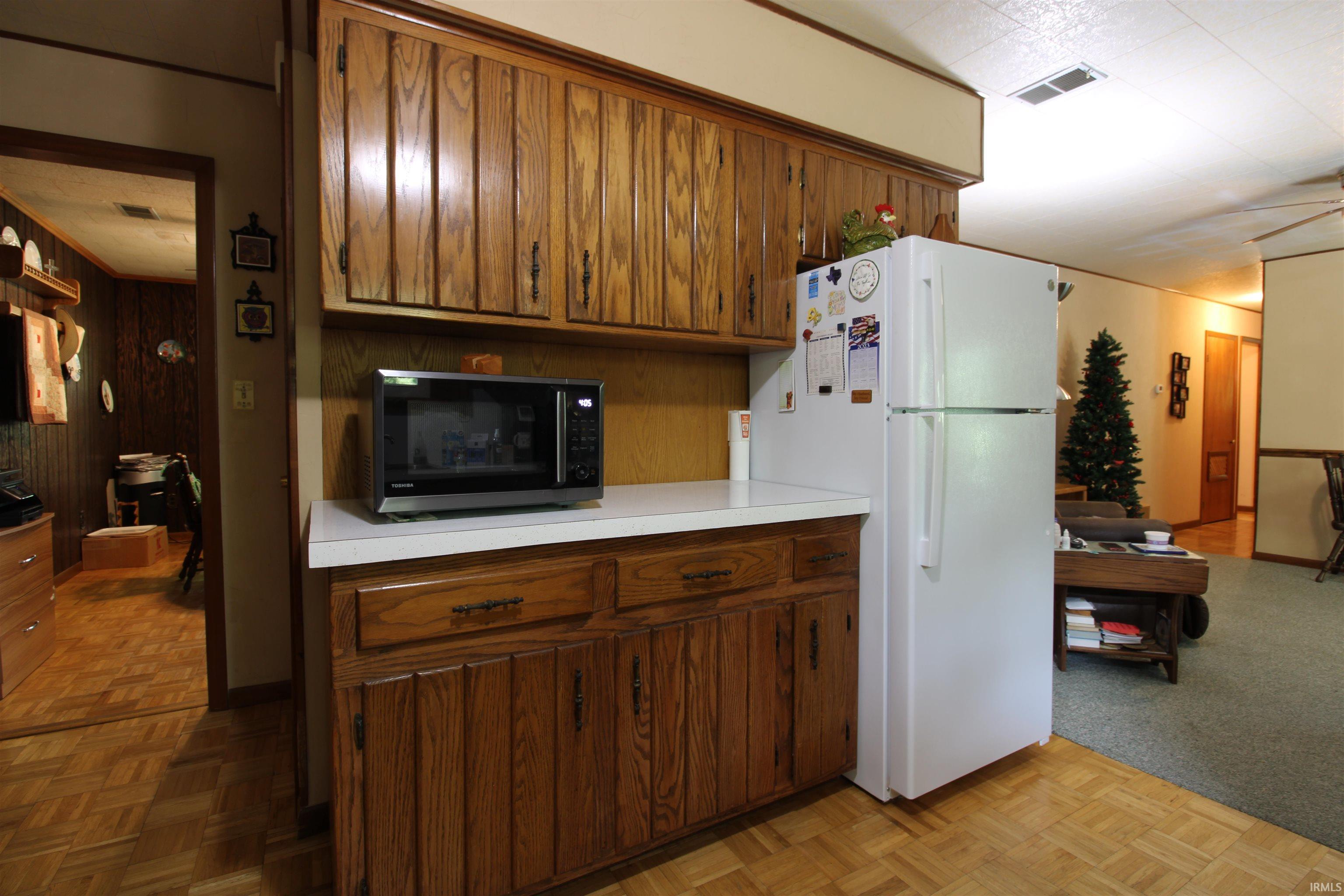 2835 State Road 10