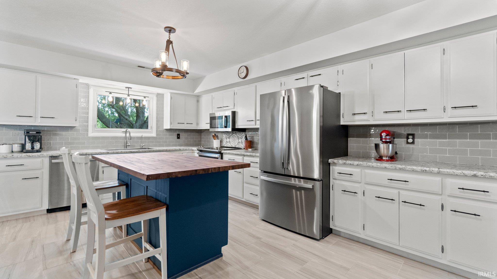 1496 Terrace Hills