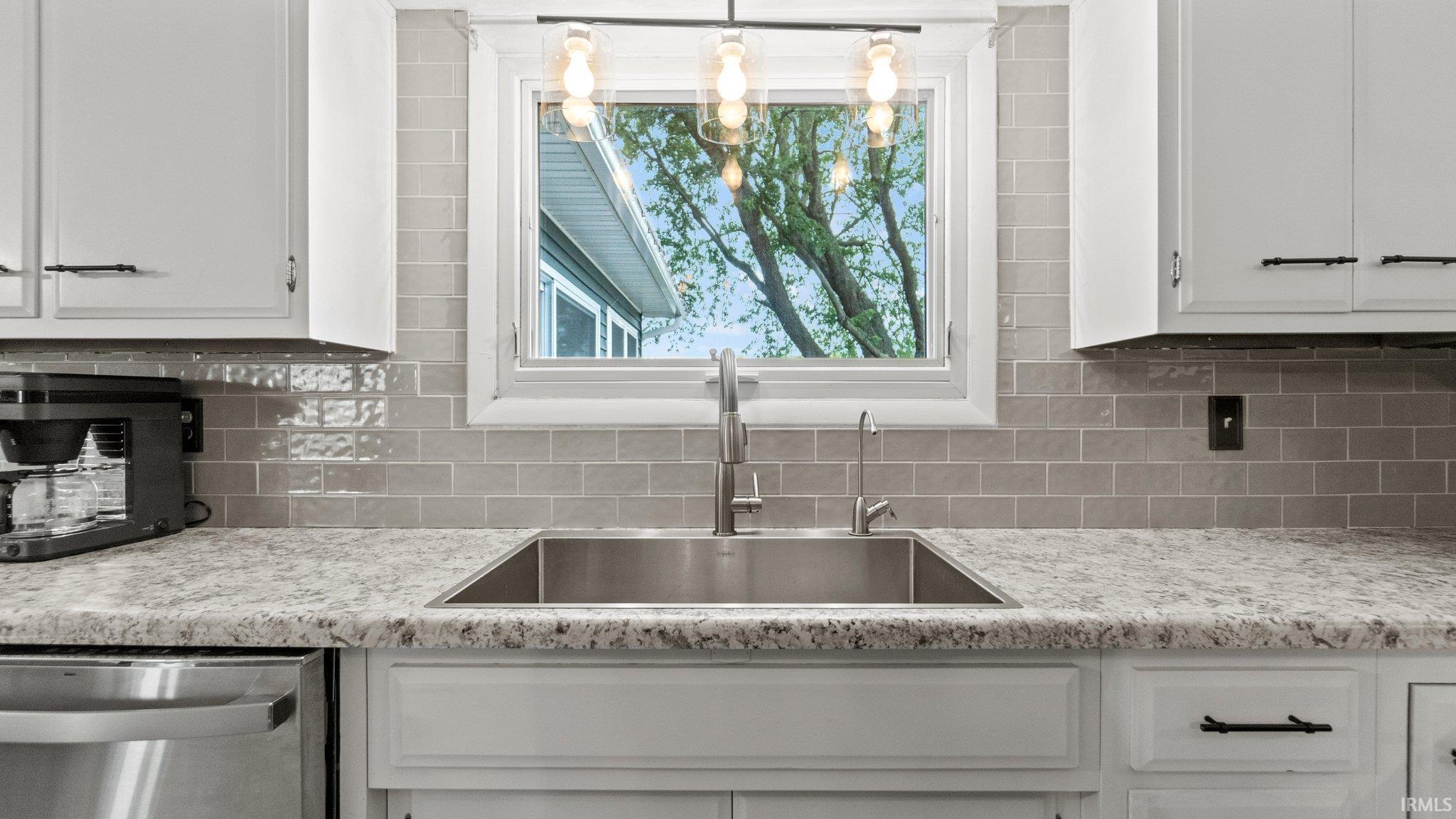 1496 Terrace Hills