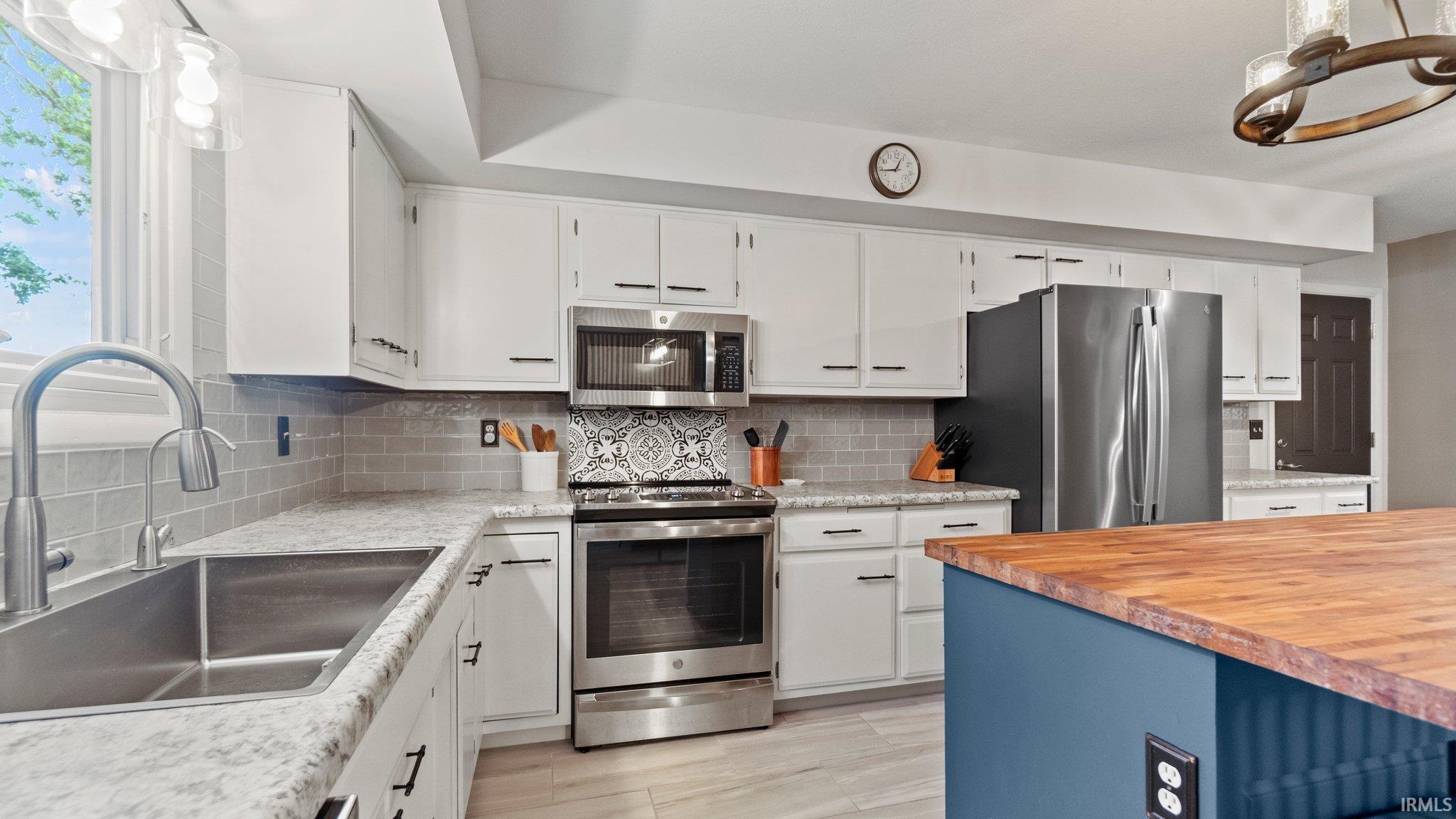 1496 Terrace Hills