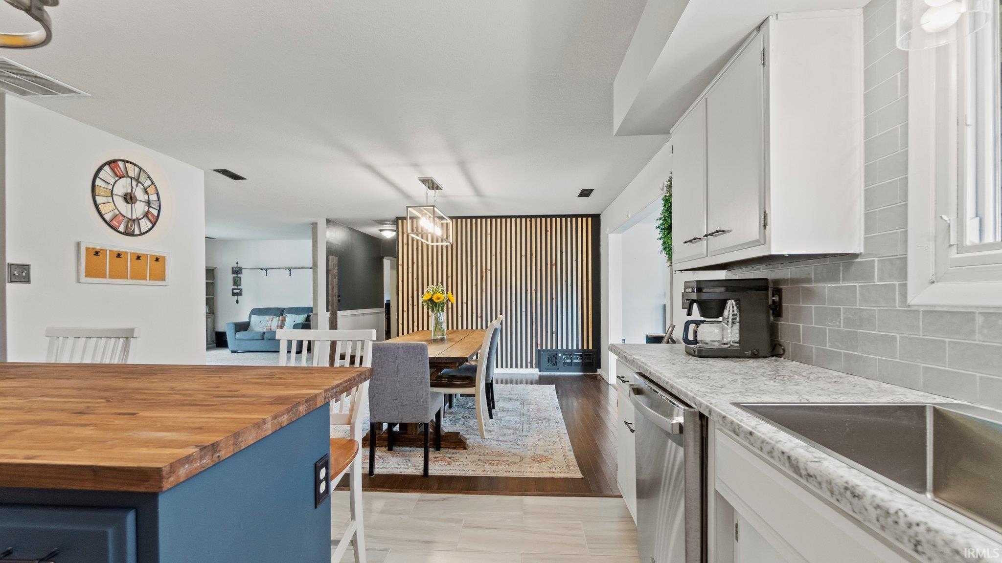 1496 Terrace Hills
