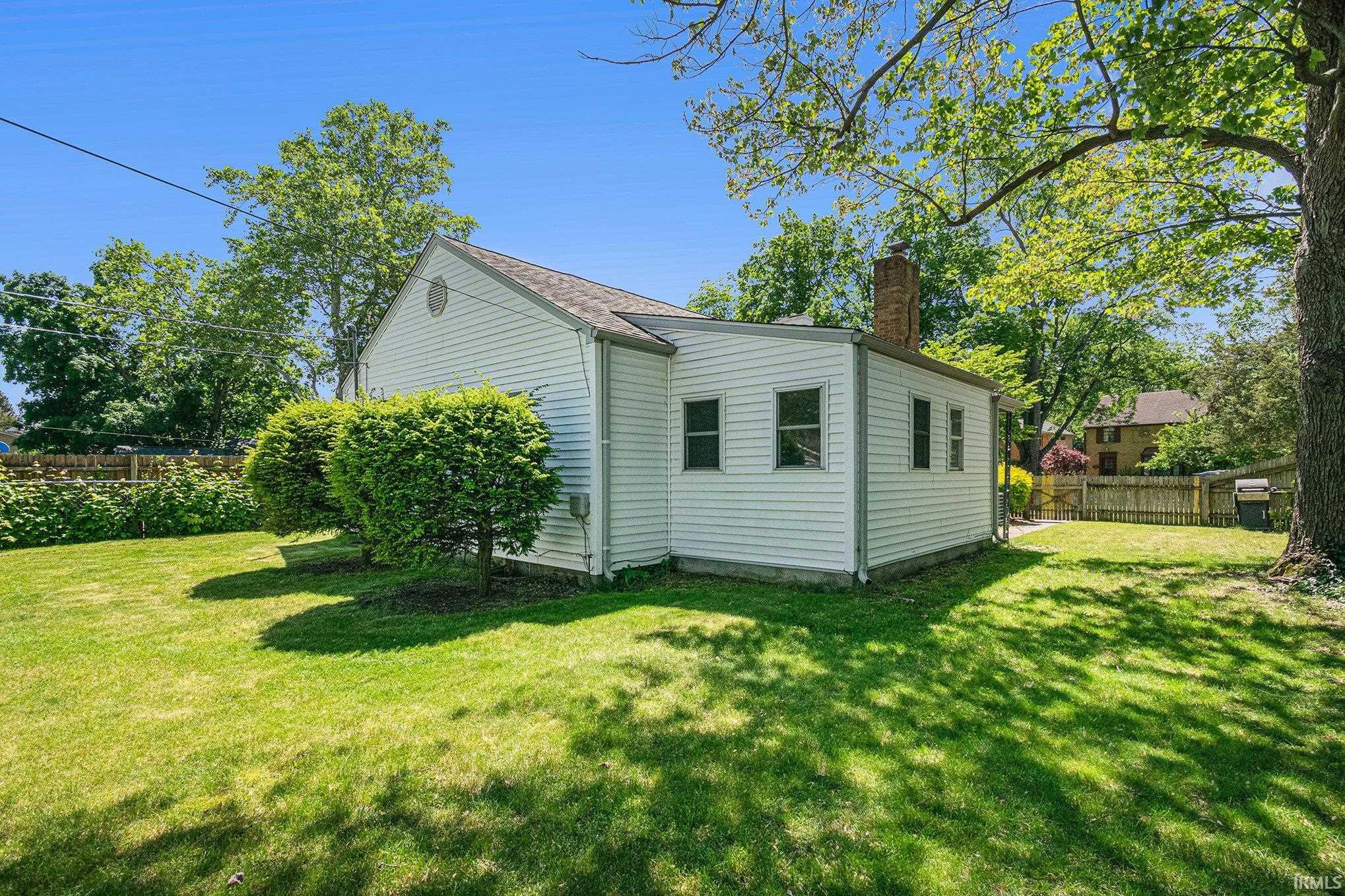 1511 Cedar