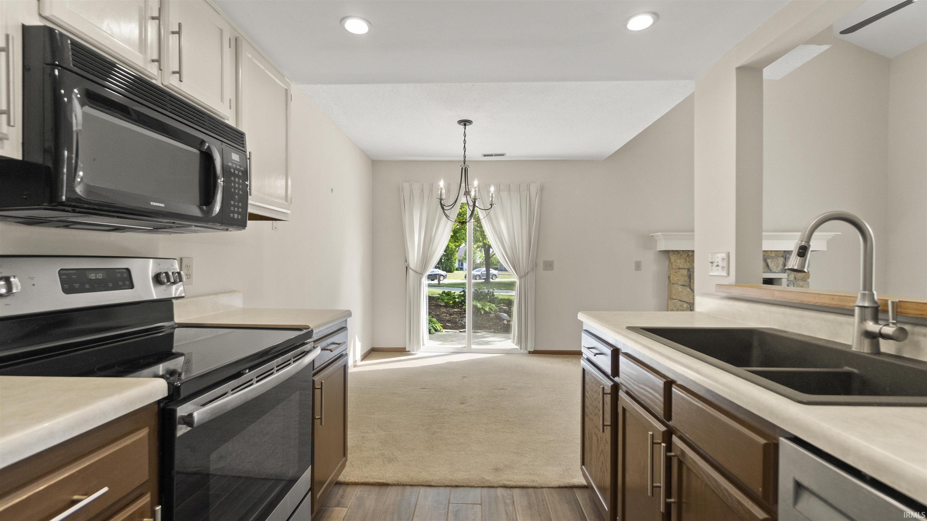 6218 Sawmill Woods