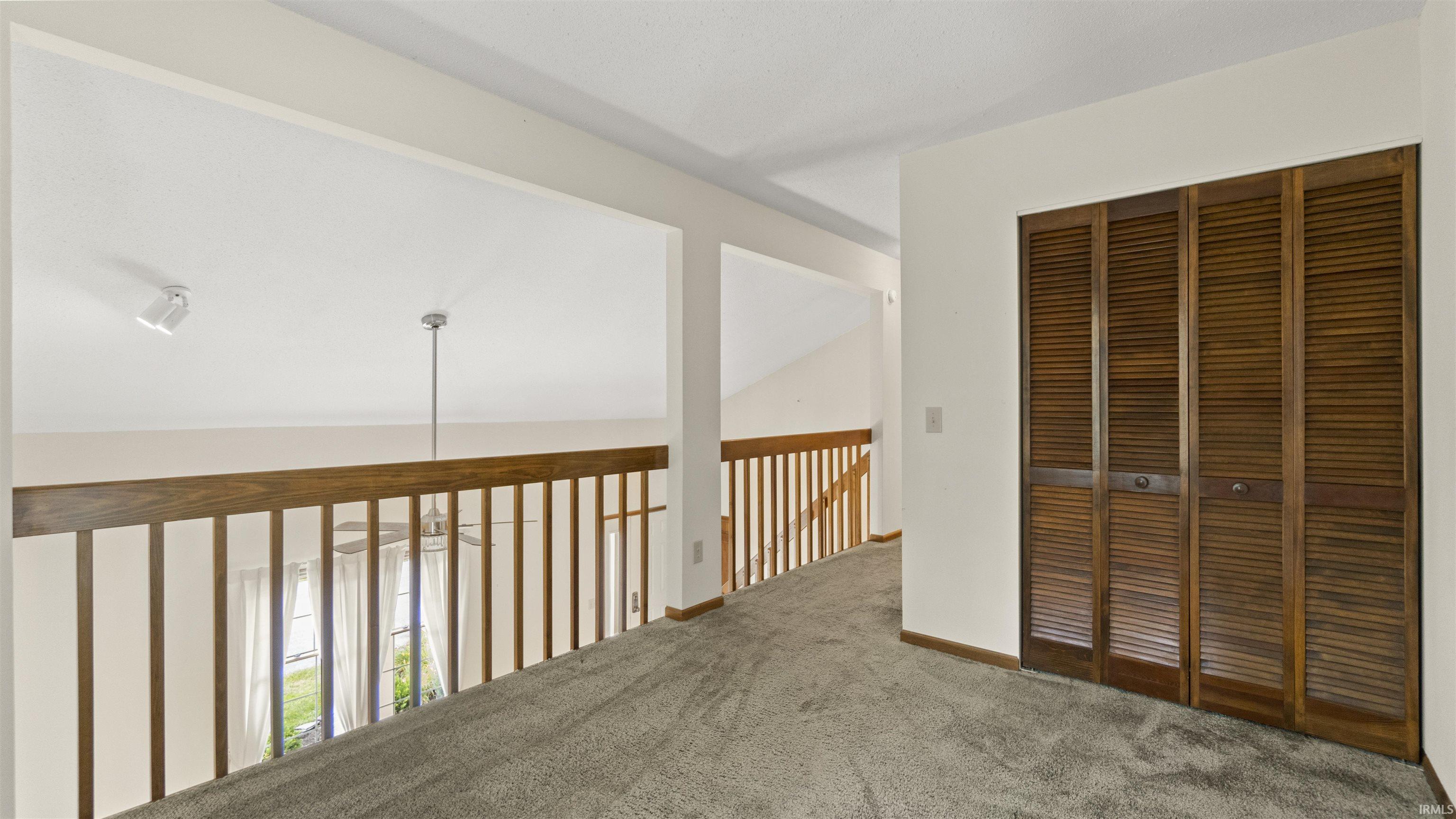 6218 Sawmill Woods