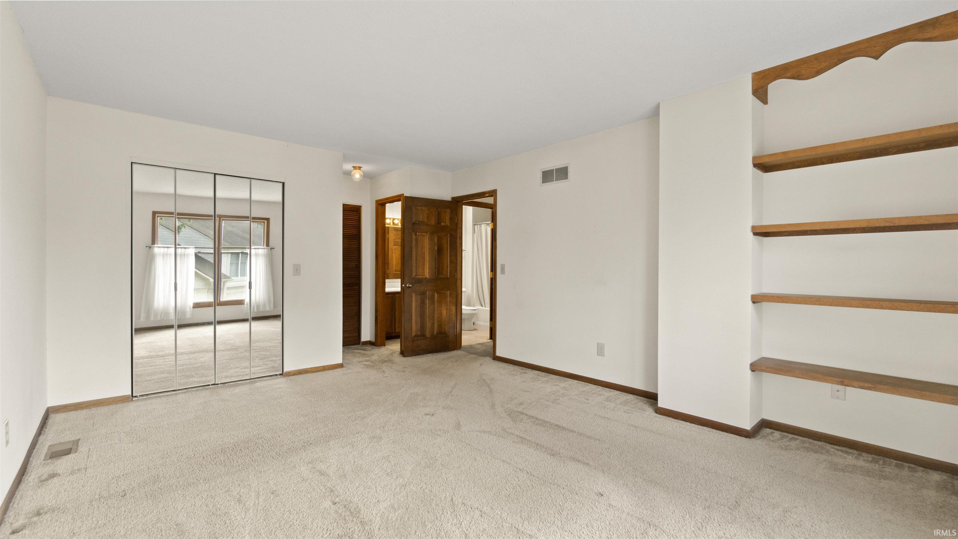 6218 Sawmill Woods