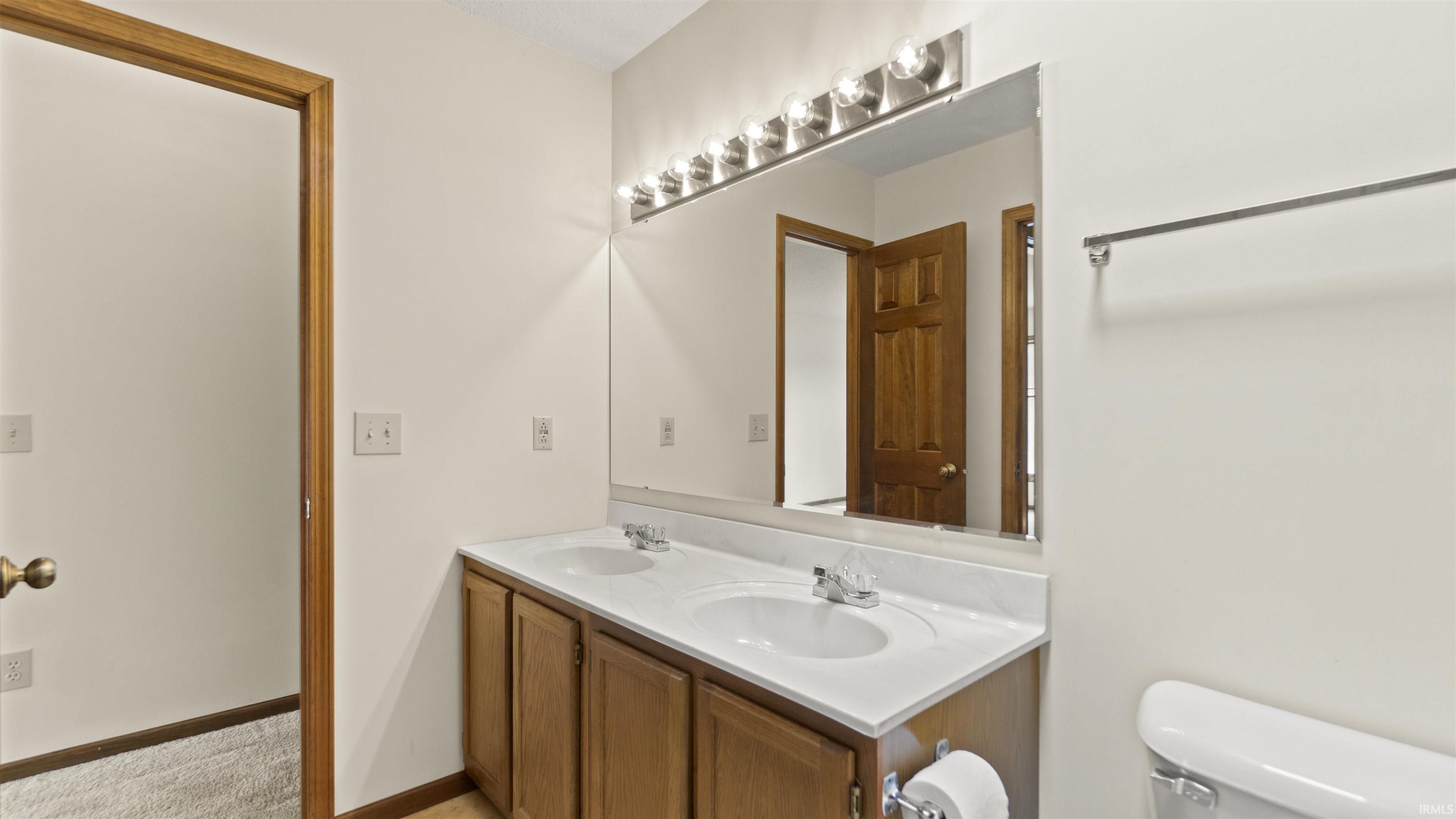 6218 Sawmill Woods
