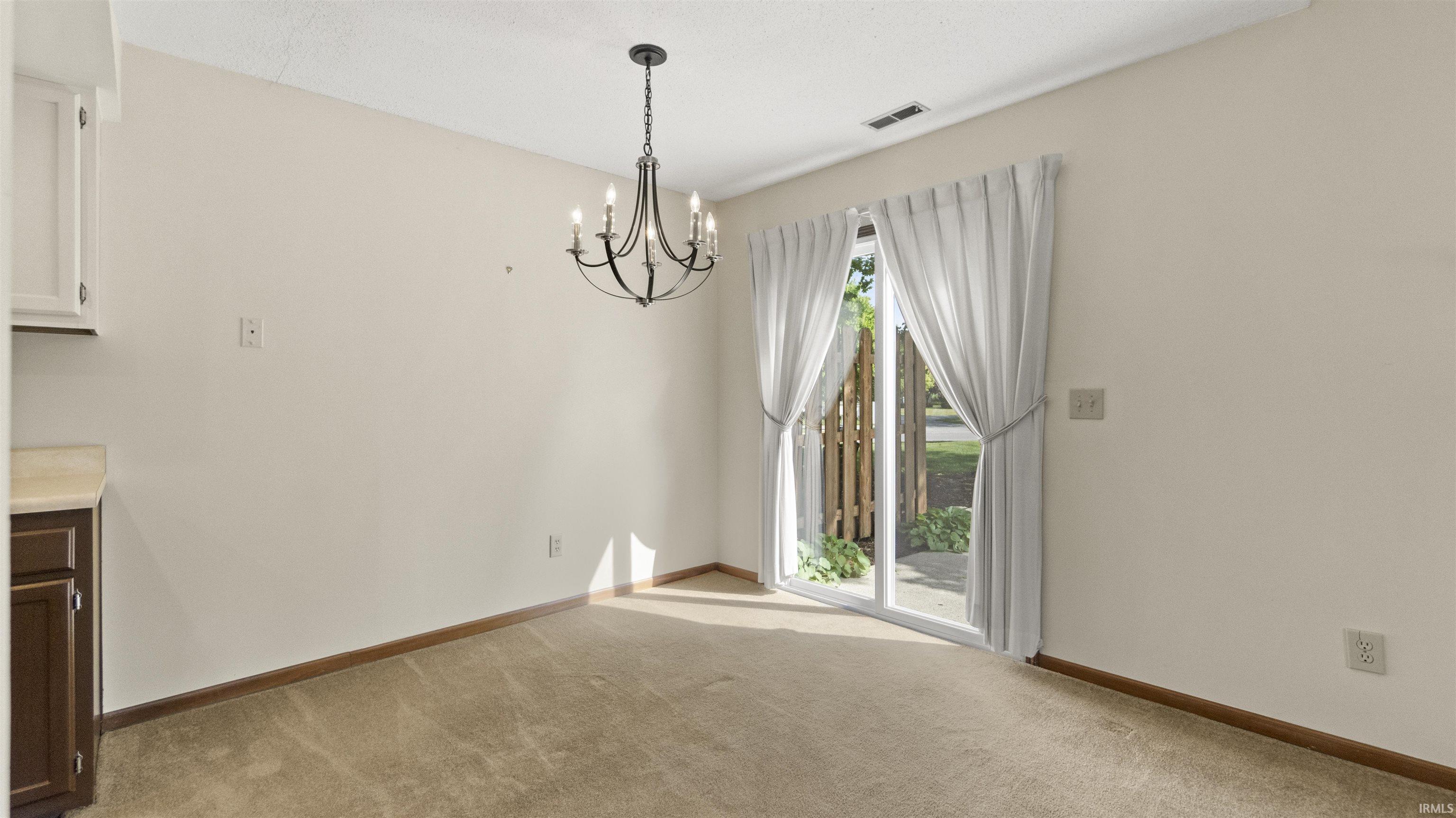 6218 Sawmill Woods