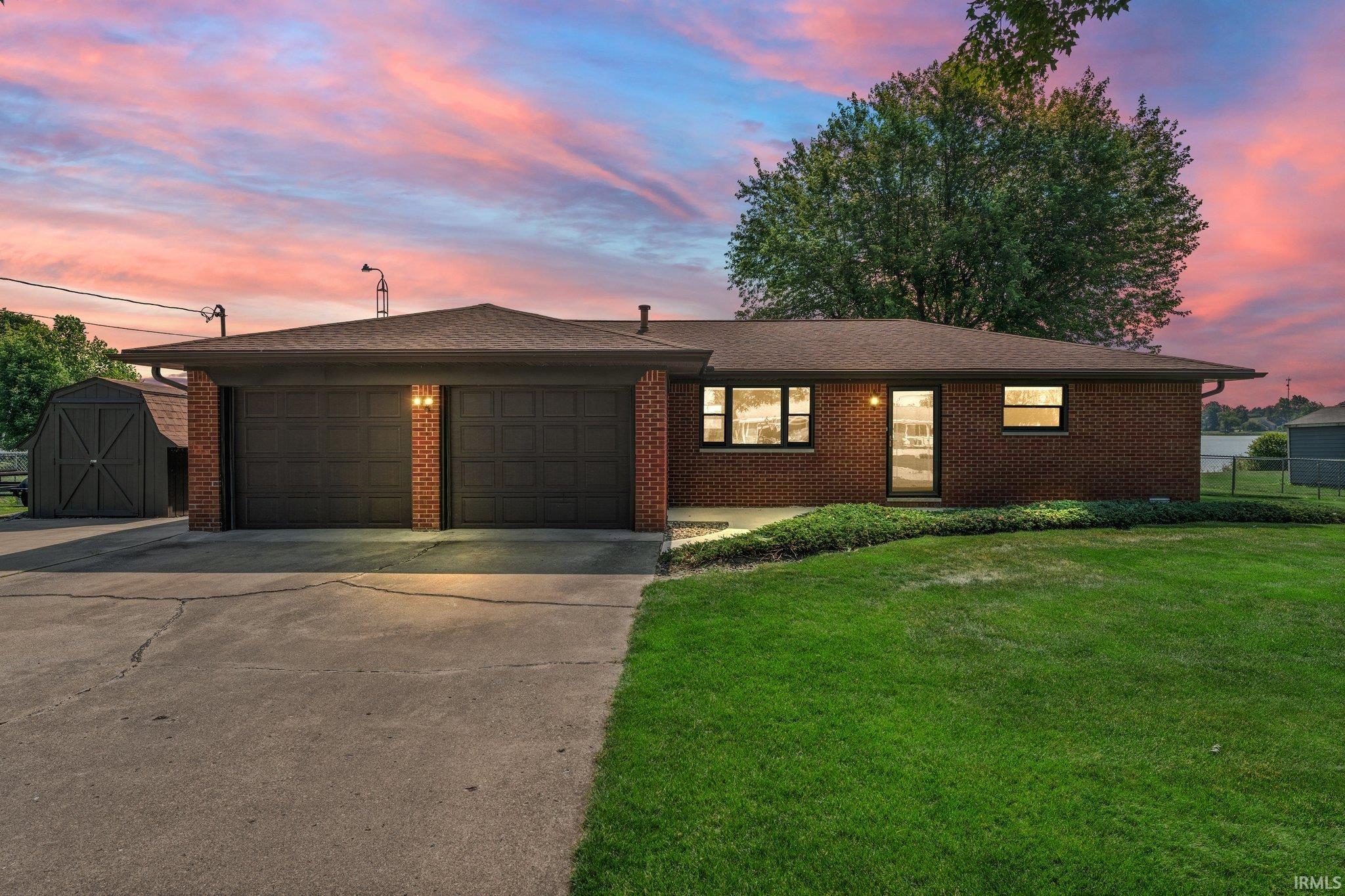 2832 Lakeview