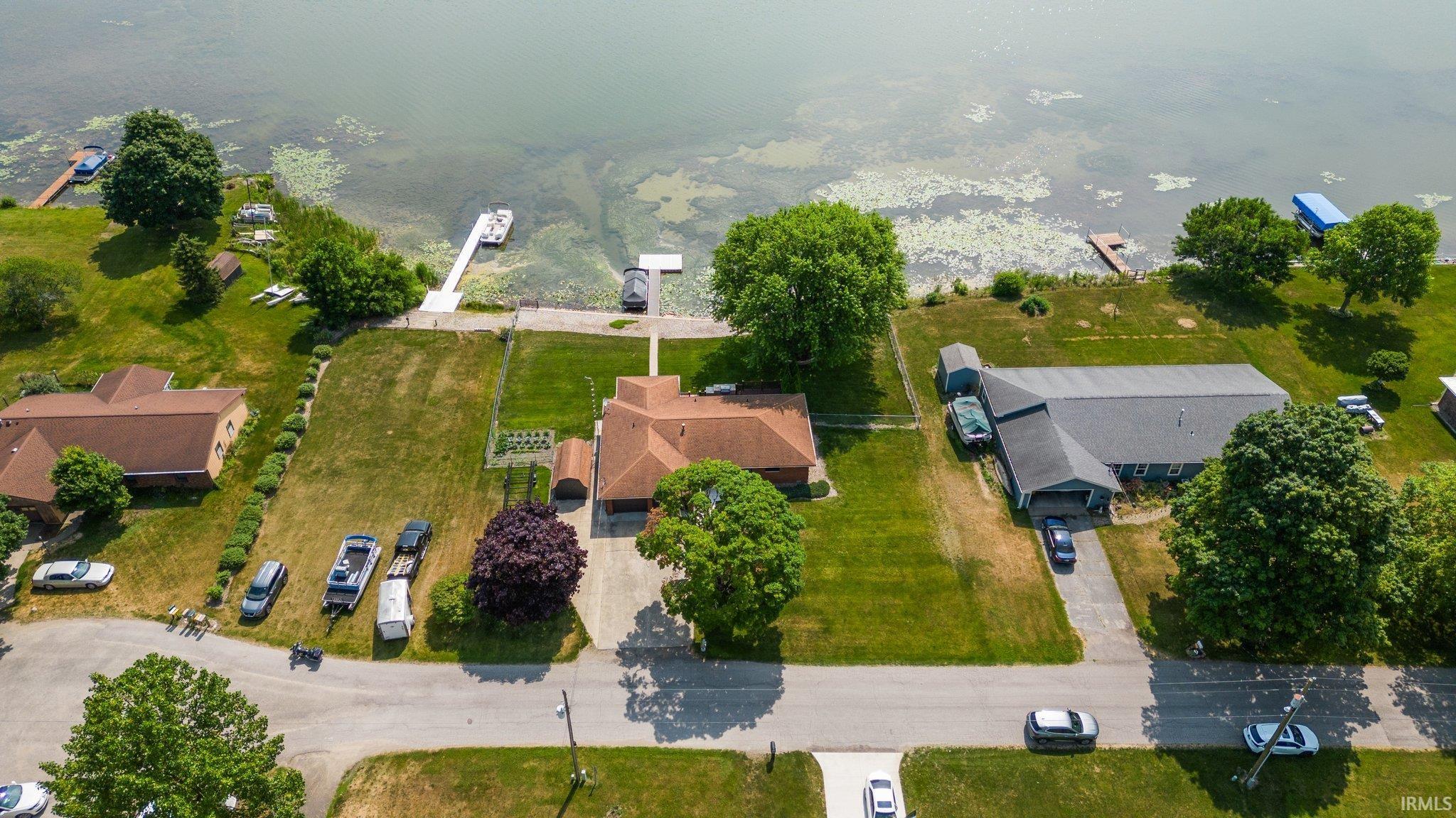 2832 Lakeview