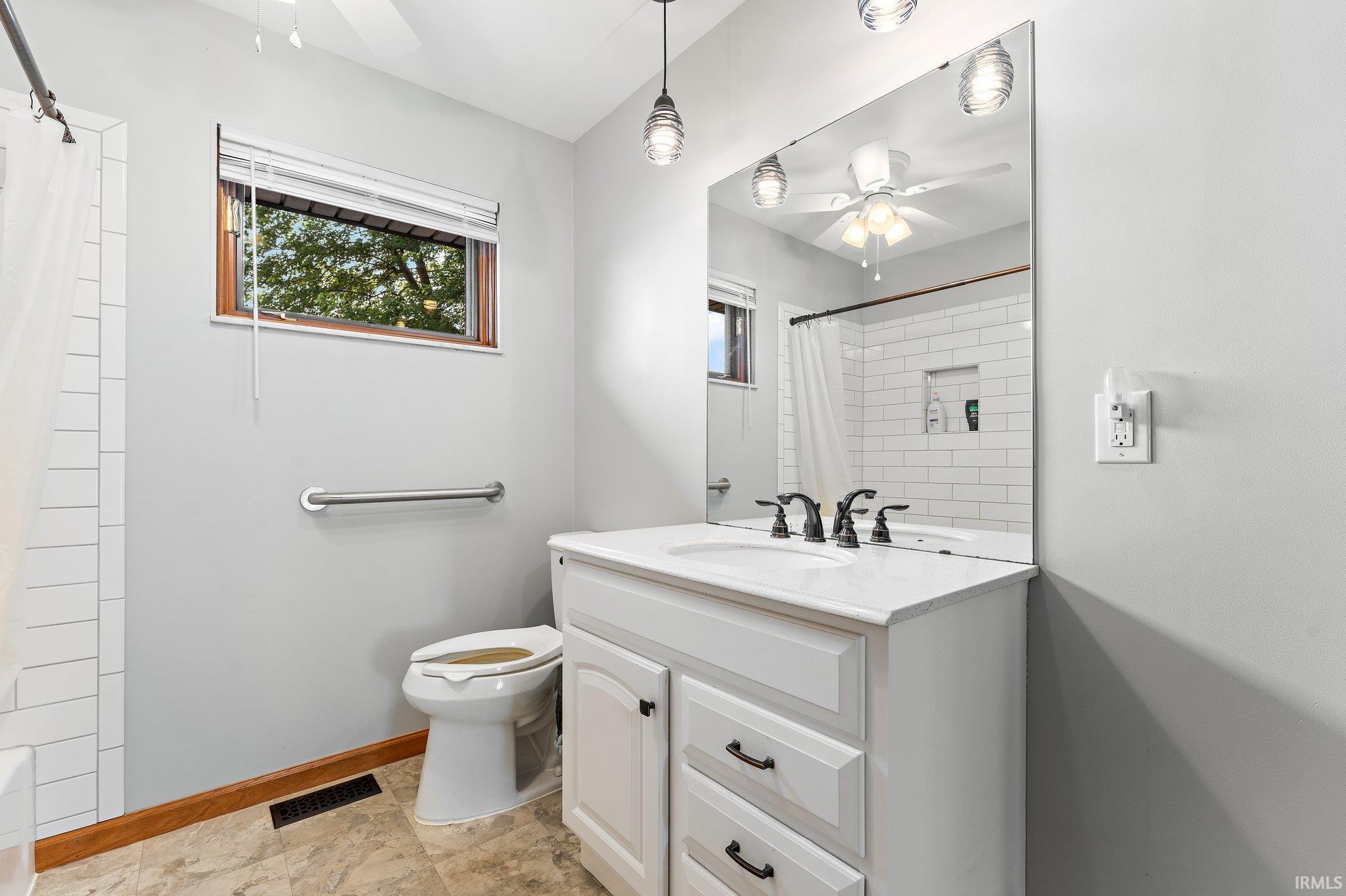 2832 Lakeview