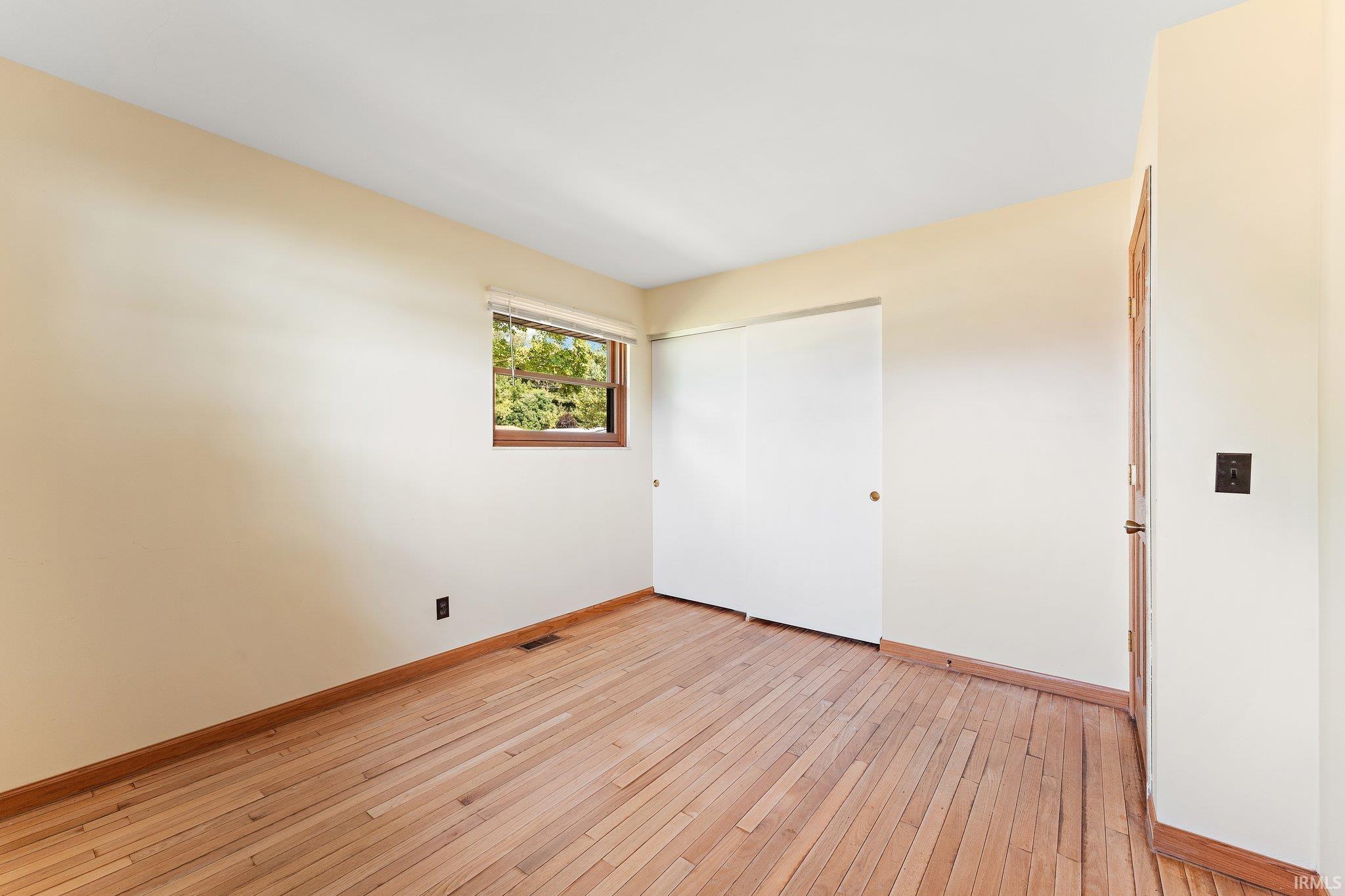 2832 Lakeview