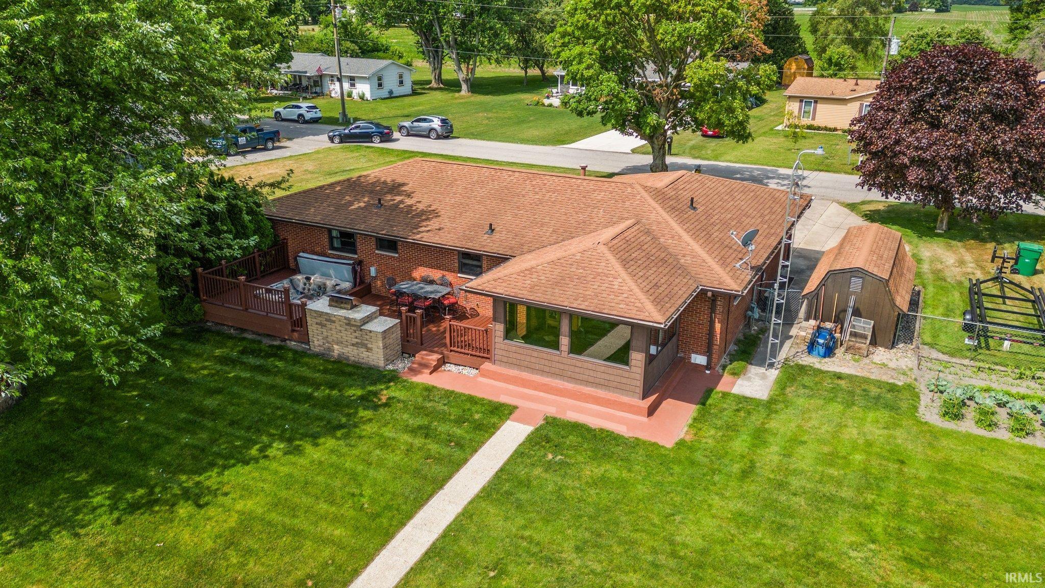 2832 Lakeview
