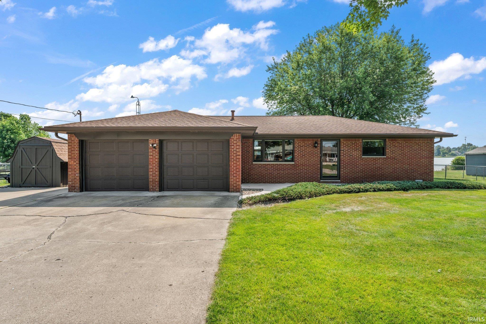 2832 Lakeview